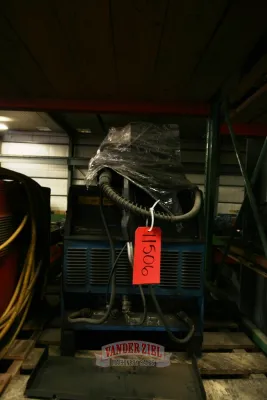 Miller Deltaweld 302 Welder - Gallery Thumbnail 2