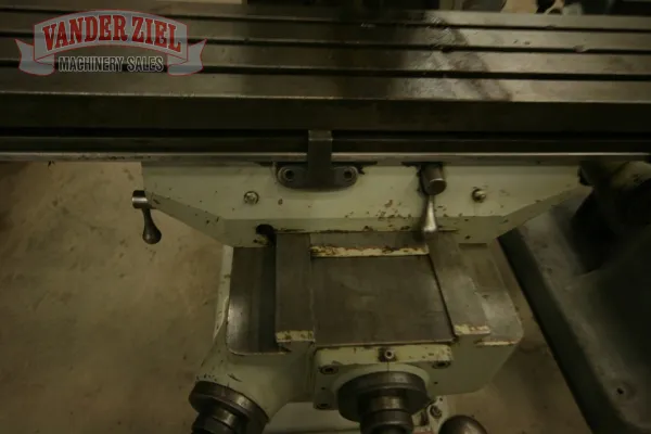 Bridgeport Series I Step Pulley Vertical Mill, 9” x 42” - Gallery Thumbnail 2