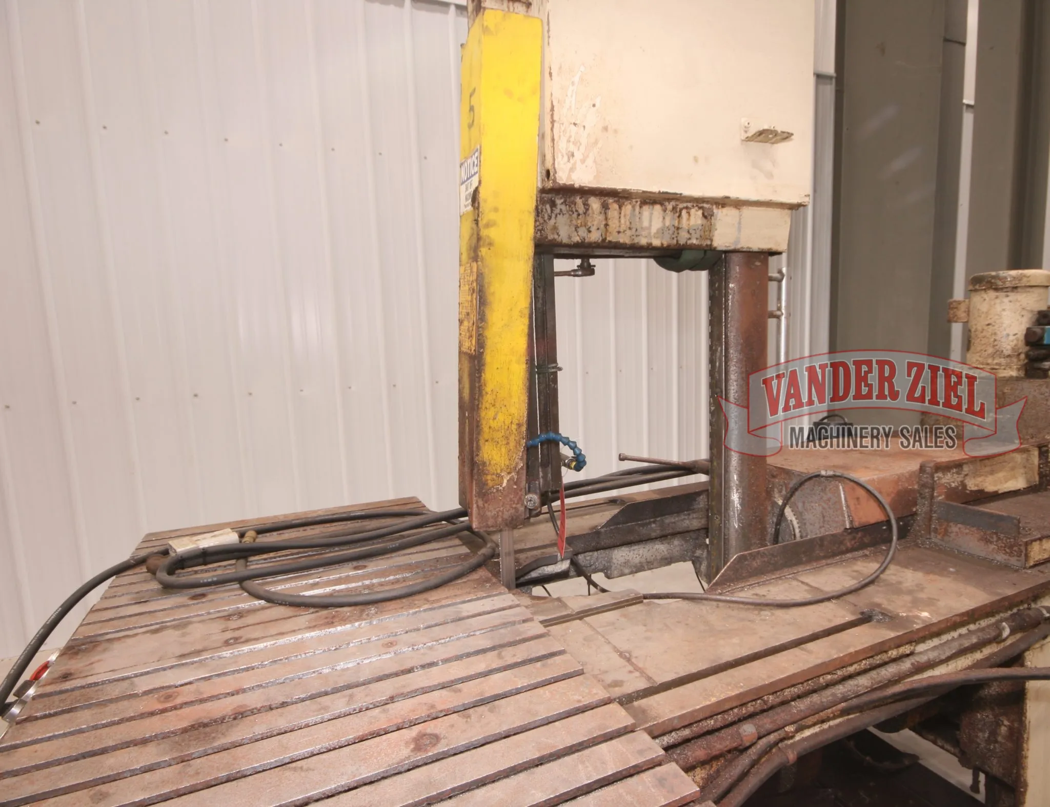 Marvel 18" x 20" Vertical Tilt Frame Band Saw, Series 8 Mark I - Prefetch Image 13812