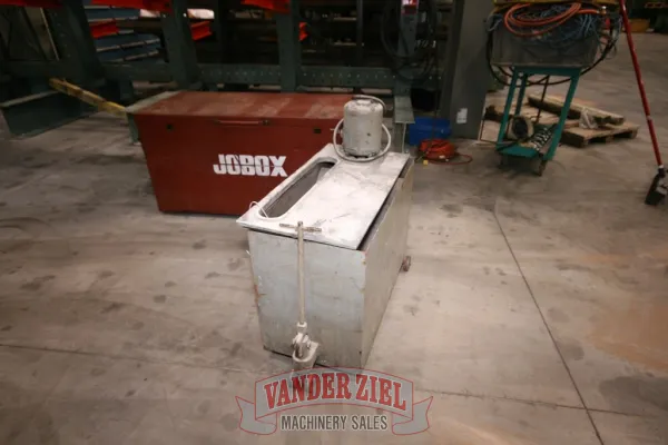 Gallmeyer & Livingston 14” x 36” Hydraulic Grinder, Model 566 - Gallery Thumbnail 9