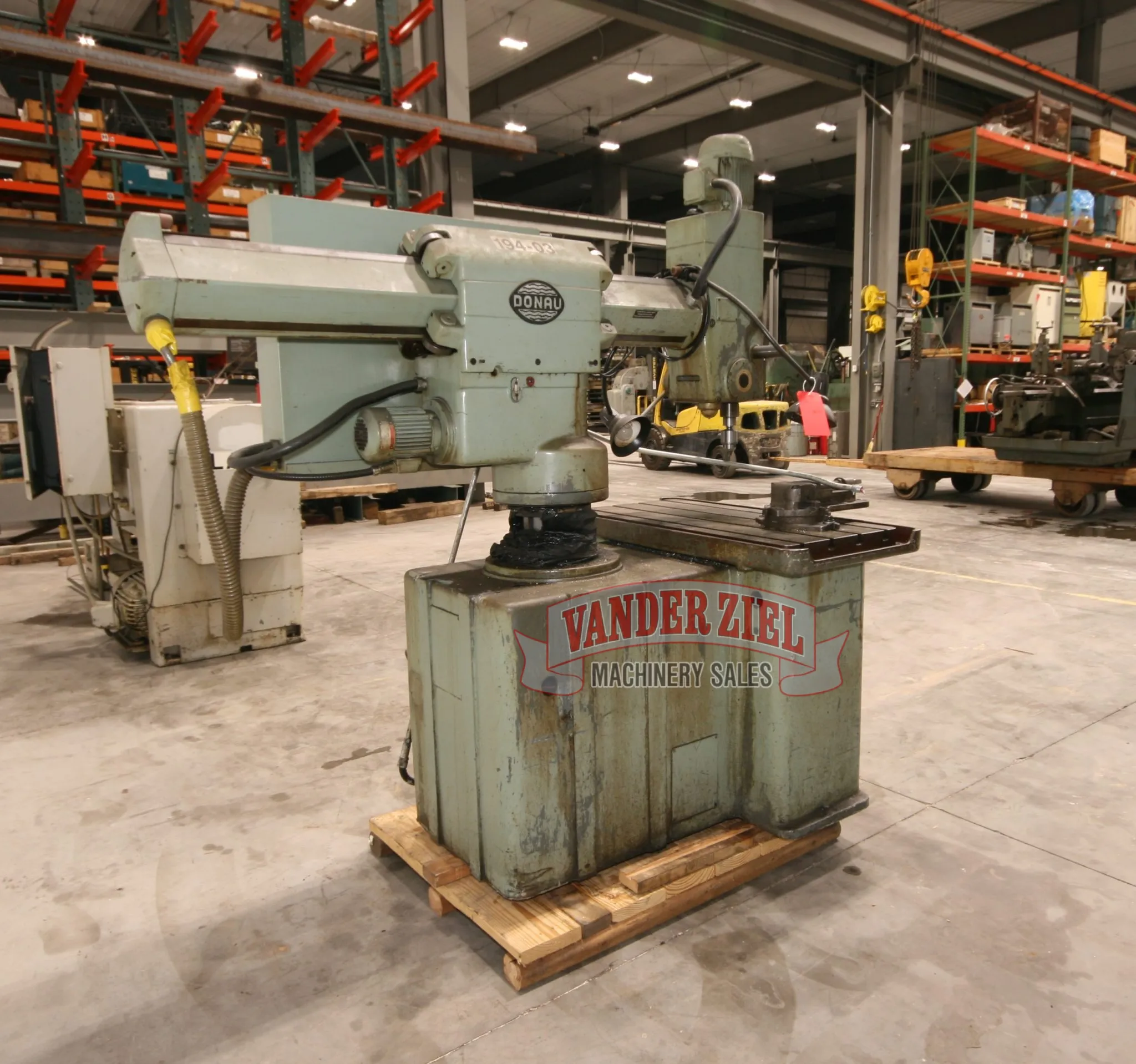 Donau 35 1/2" Sliding Radial Arm Drill, Model DR23 - Prefetch Image 18196