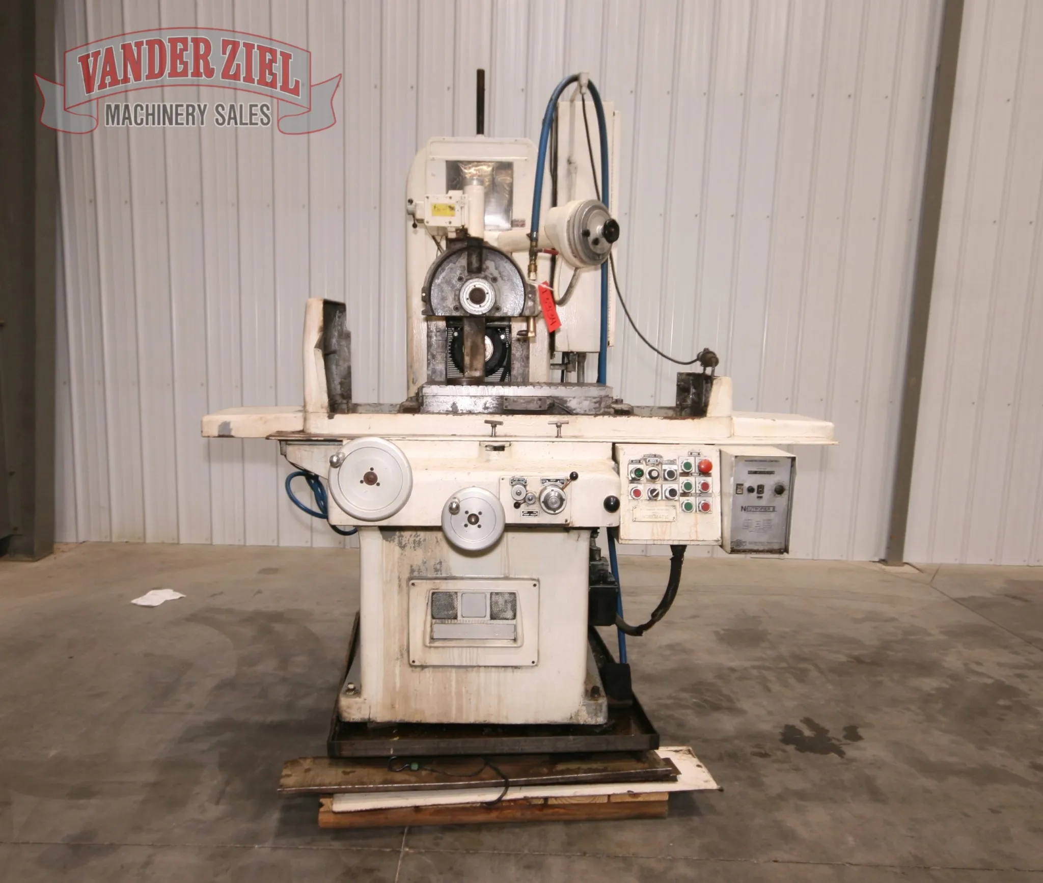 Gallmeyer & Livingston 12" x 24" Hydraulic Surface Grinder, Model 373 - Main Image 1