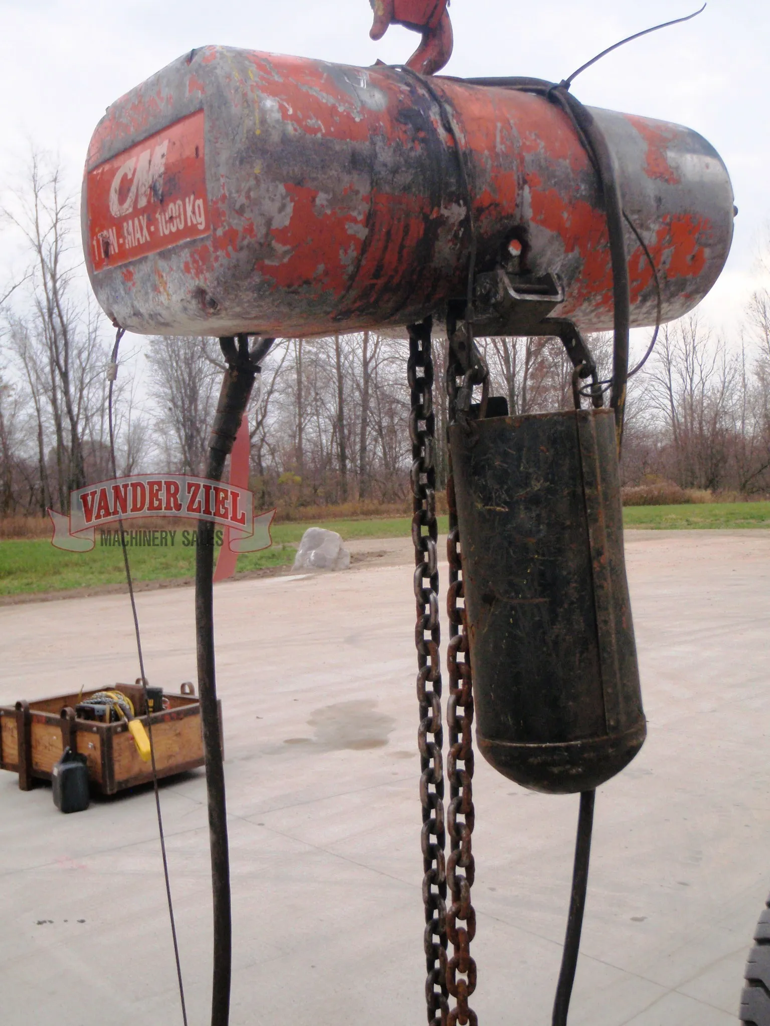 CM Model L 1 Ton Hoist with Pendant Control - Prefetch Image 1979