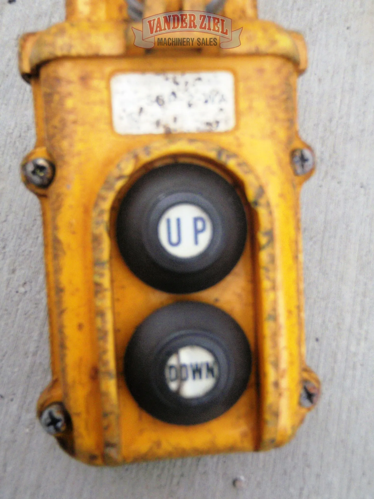 CM Model L 1 Ton Hoist with Pendant Control - Prefetch Image 1980