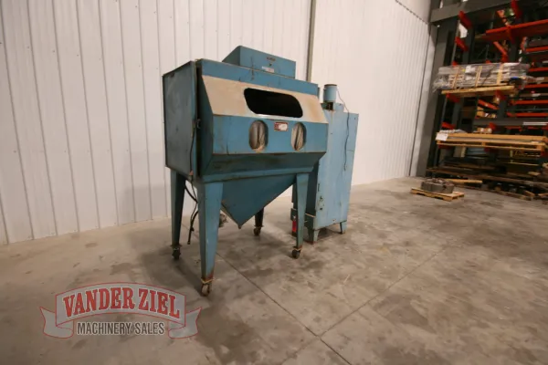 Universal Cleaning Sandblast Cabinet, 36" x 36" - Gallery Thumbnail 5