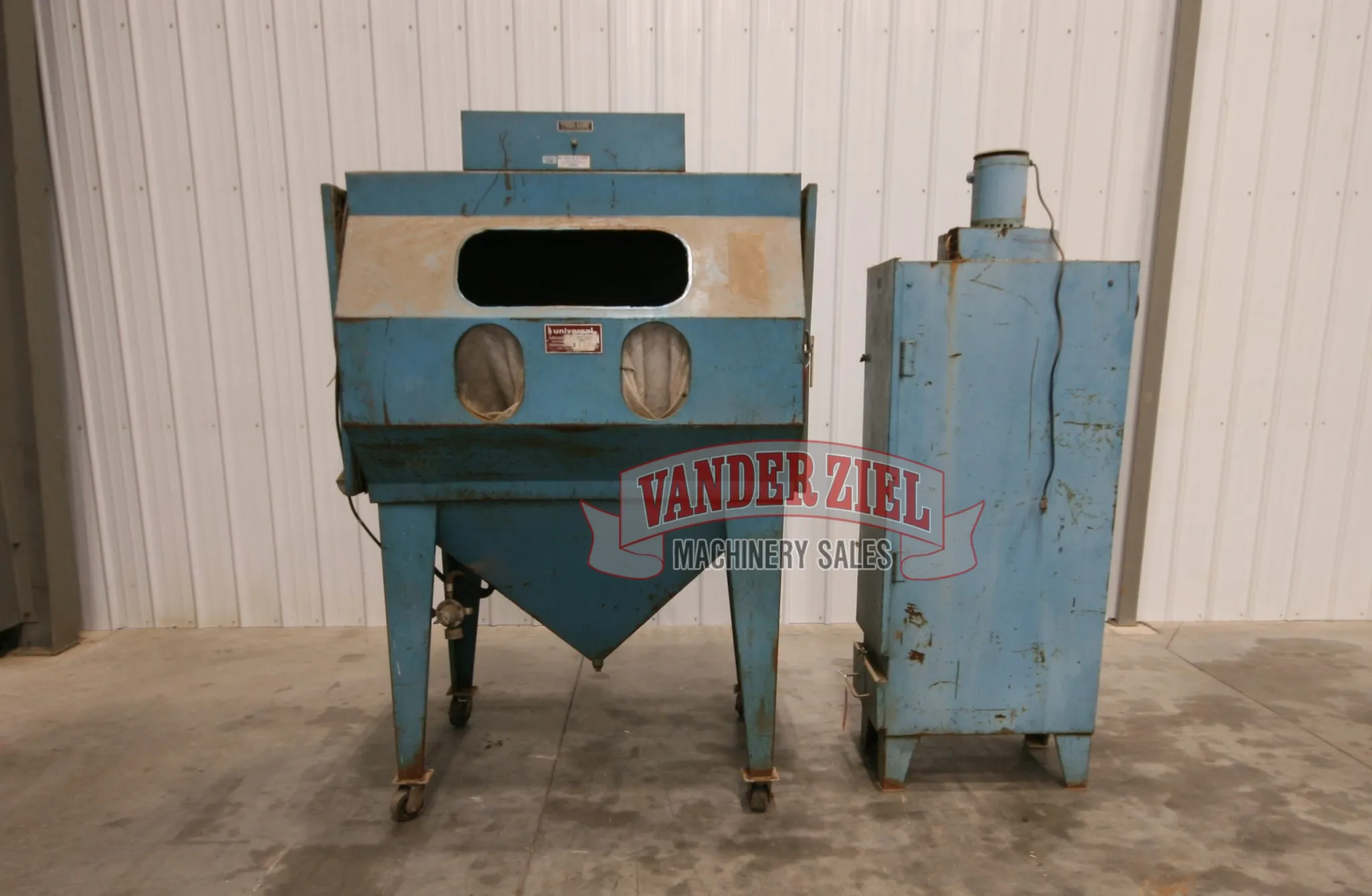 Universal Cleaning Sandblast Cabinet, 36" x 36" - Prefetch Image 23421