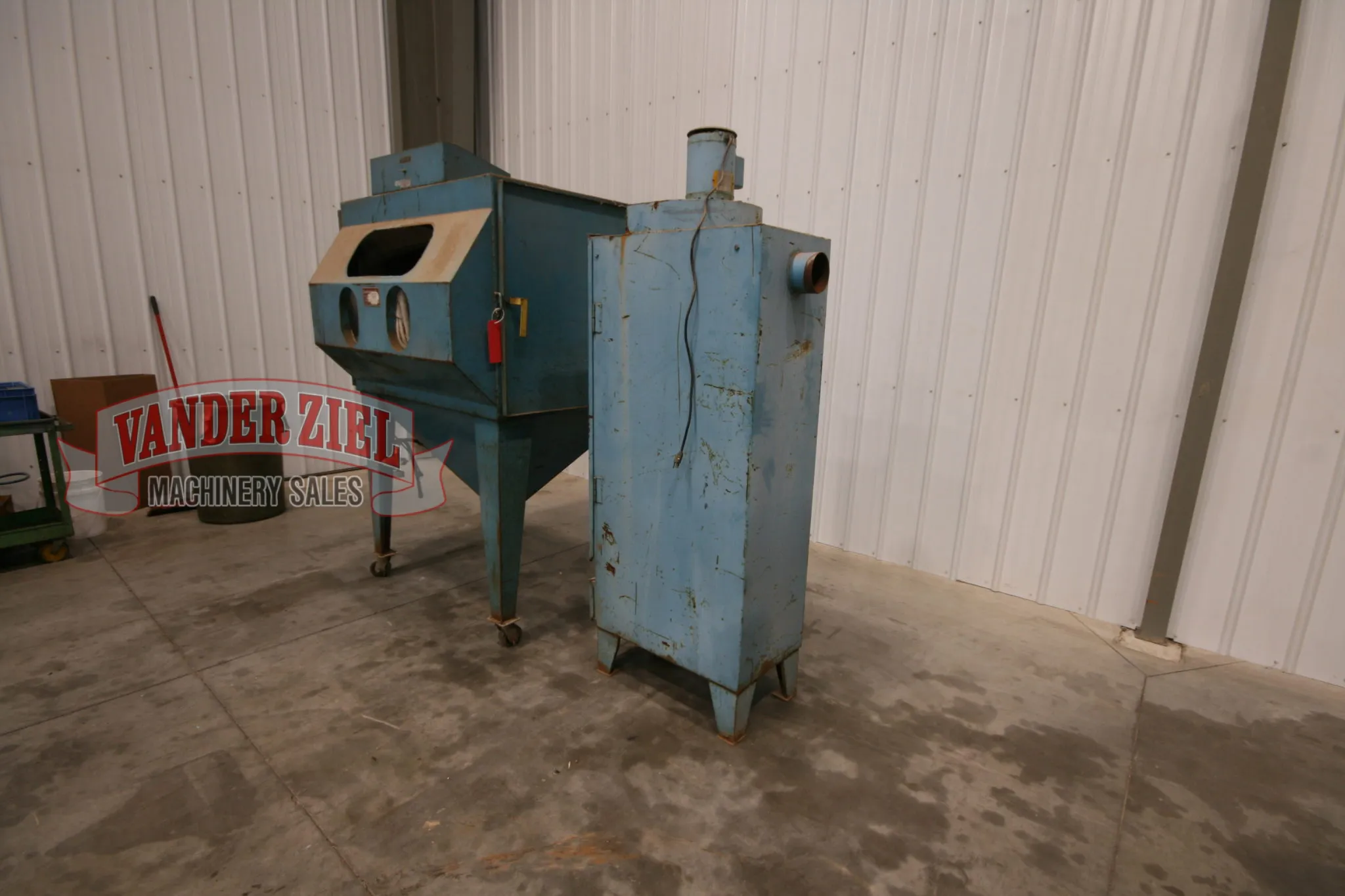 Universal Cleaning Sandblast Cabinet, 36" x 36" - Prefetch Image 23422