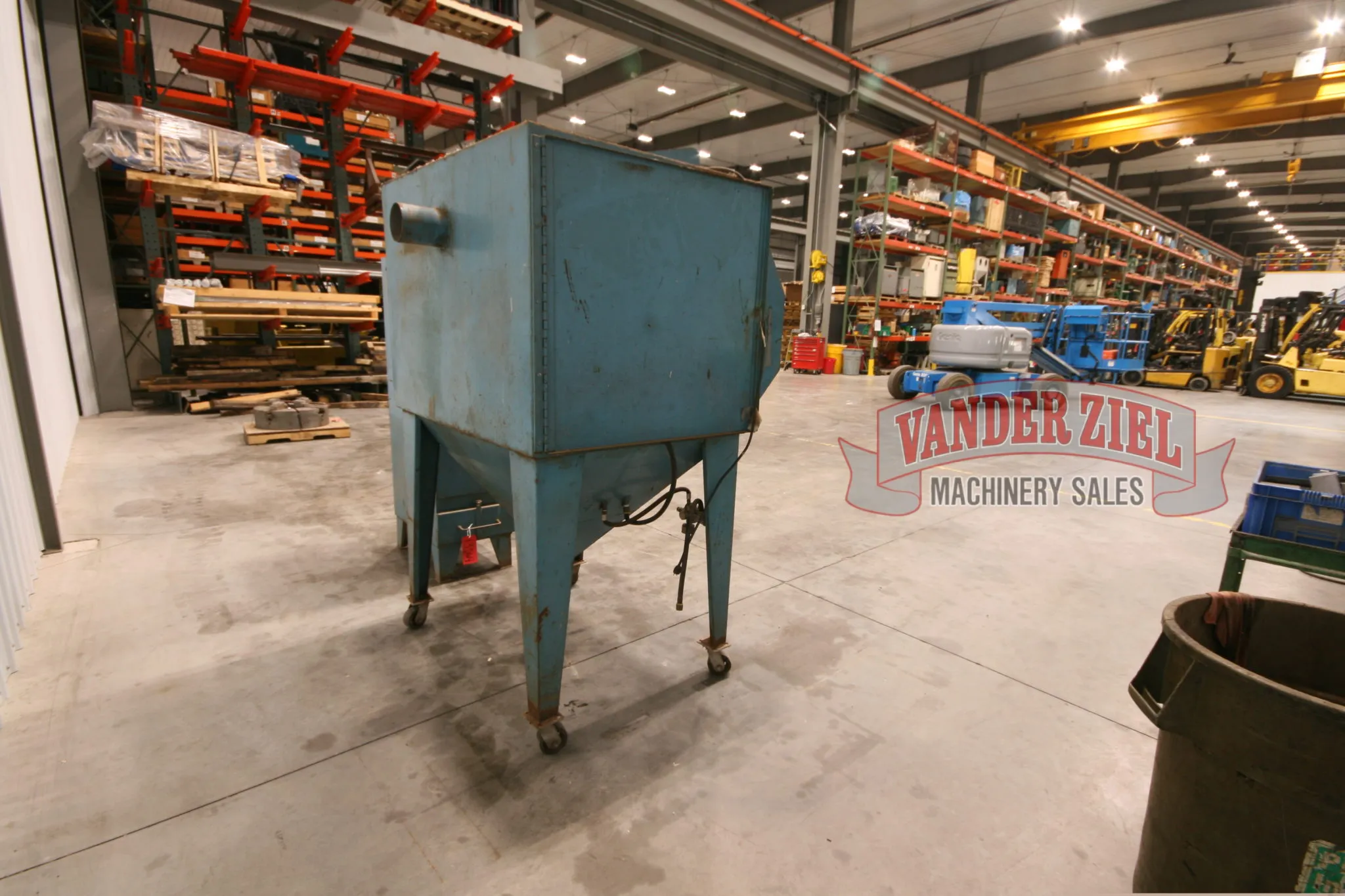 Universal Cleaning Sandblast Cabinet, 36" x 36" - Prefetch Image 23424