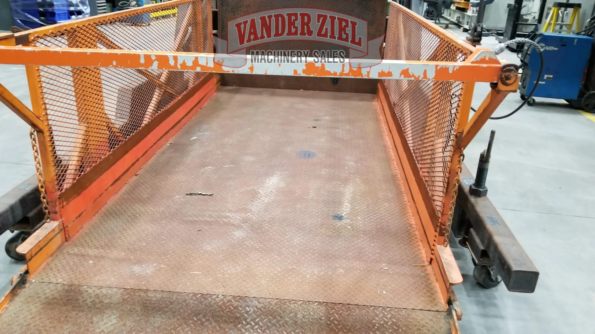 Superior 8,000 lbs. Dock Leveler - Prefetch Image 25912