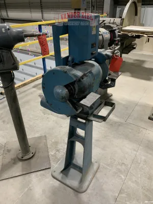 8" Double End Pedestal Grinder - Gallery Thumbnail 2