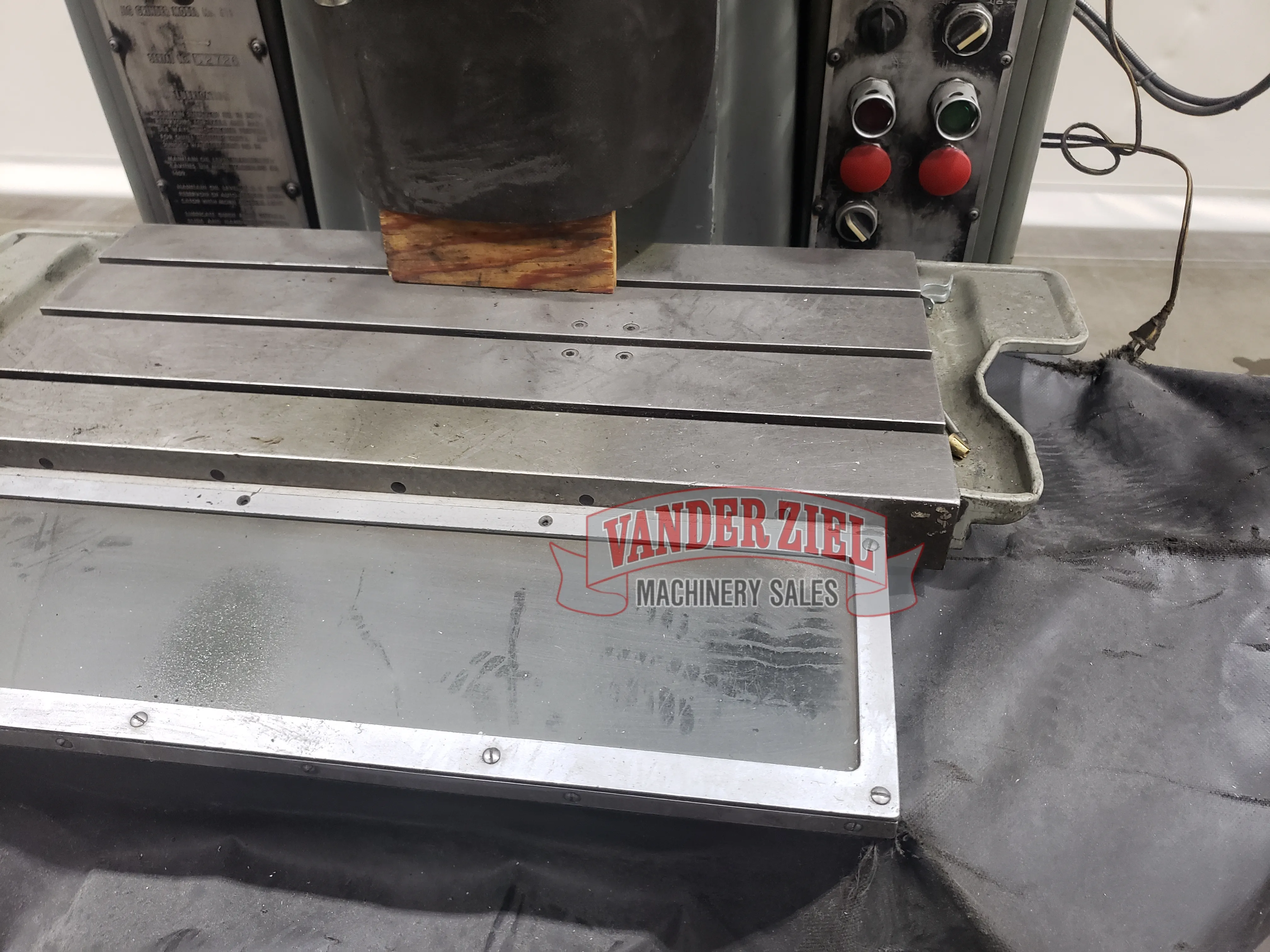 Moore Model G18 Jig Grinder, 11” x 24” Table - Prefetch Image 29189