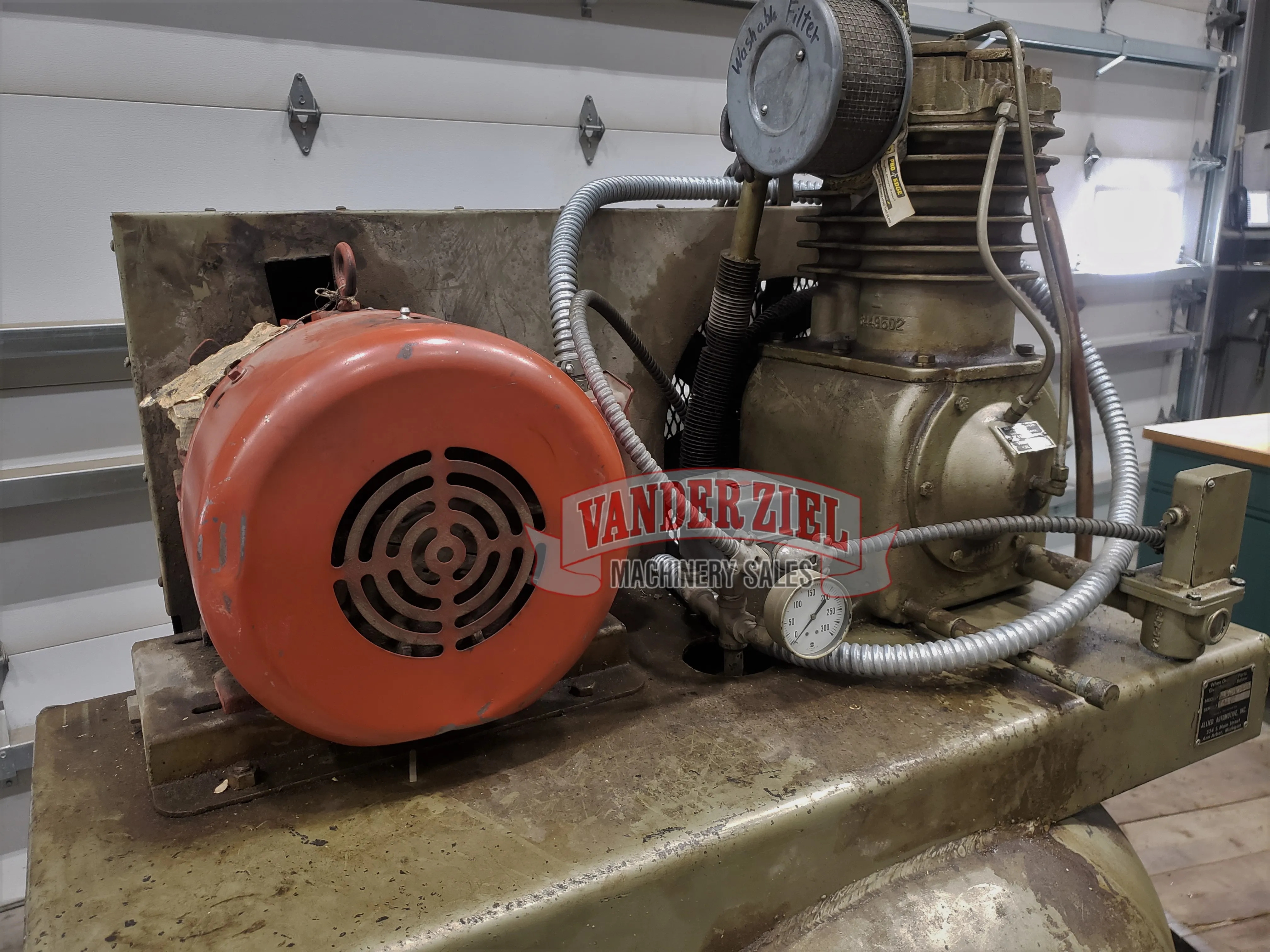 Kellog American 7.5 HP Vertical Air Compressor, Model 340TV - Prefetch Image 29387