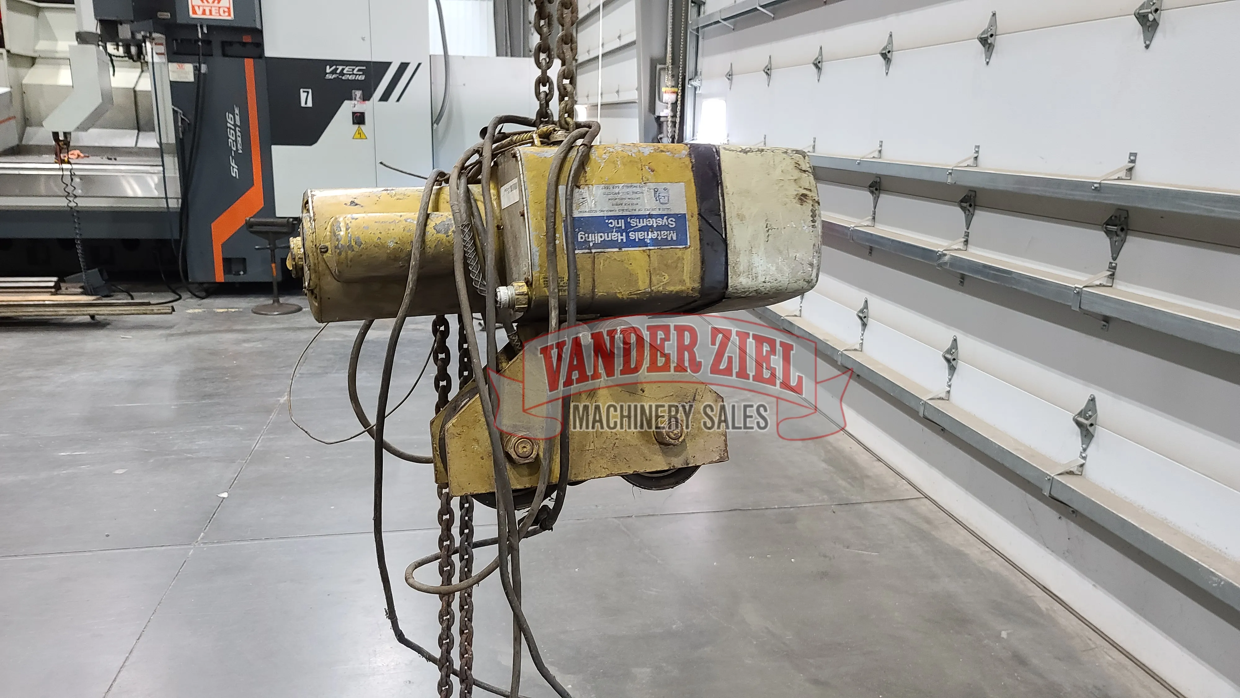 Yale Eaton 2 Ton Chain Hoist - Main Image 1