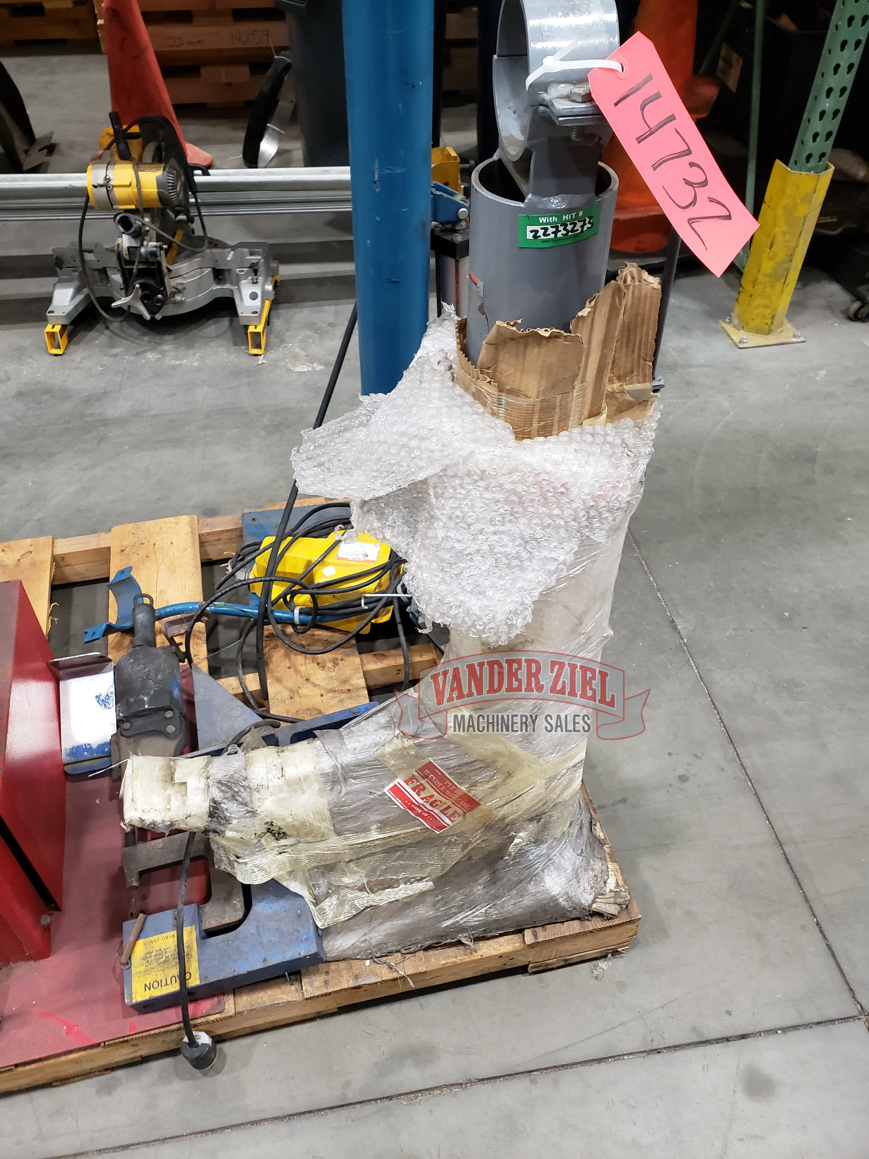 Riveter Stand - Main Image 1