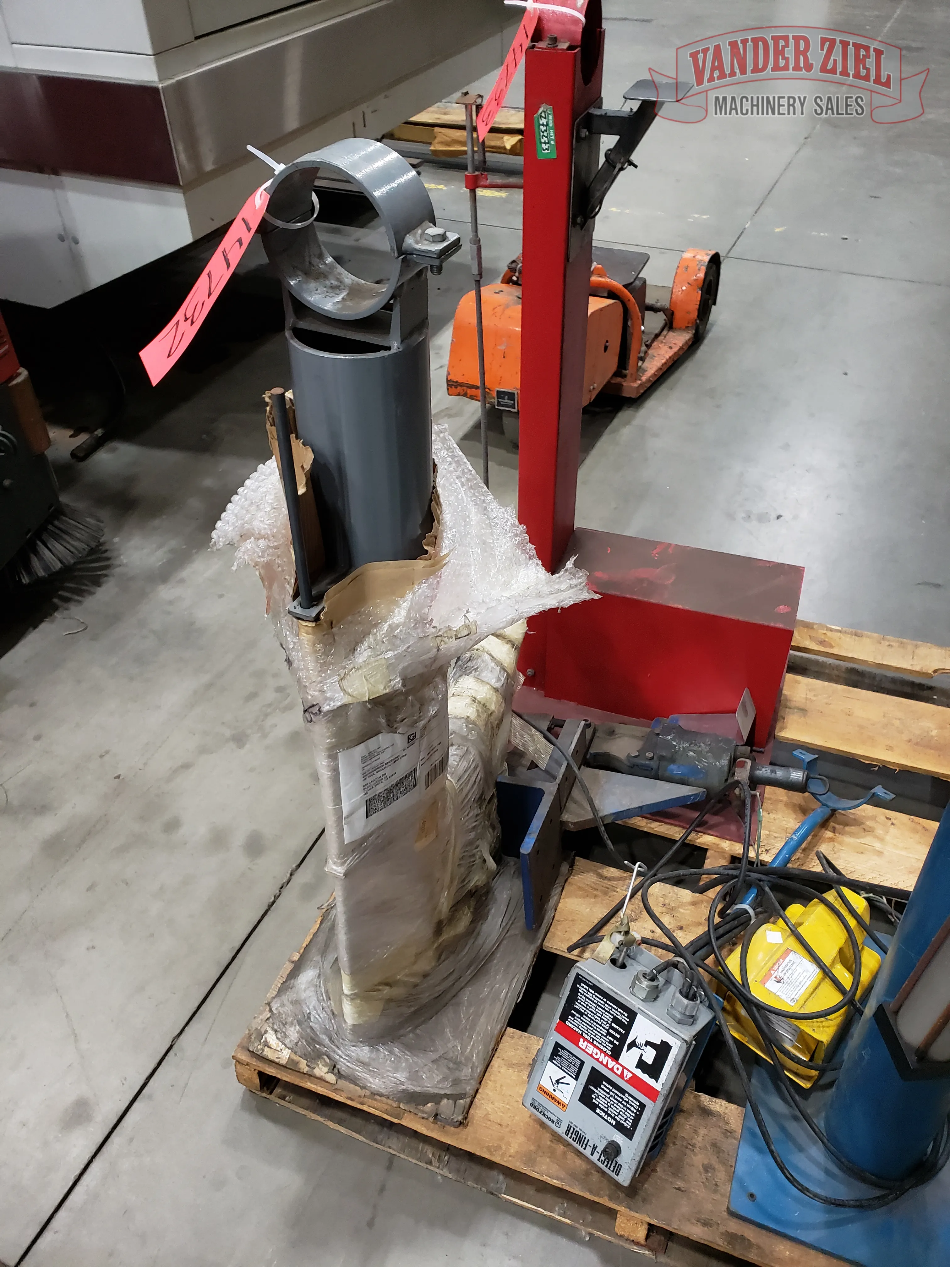 Riveter Stand - Prefetch Image 30027