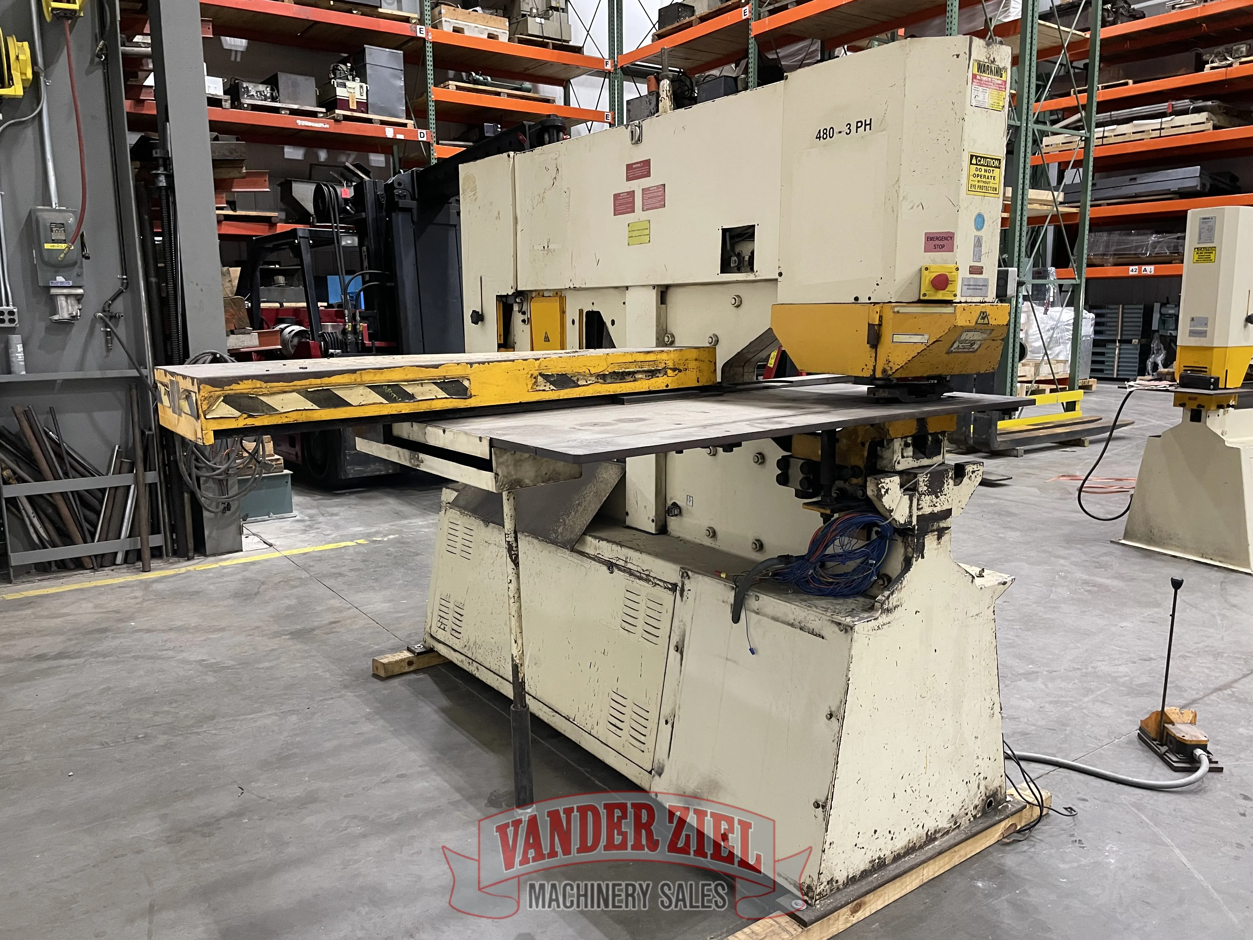 Geka 110 Ton Ironworker, Model Hydracrop 110/80 SD - Prefetch Image 30098
