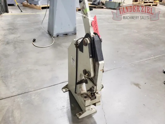 Baileigh HP-160 Punch - Gallery Thumbnail 5