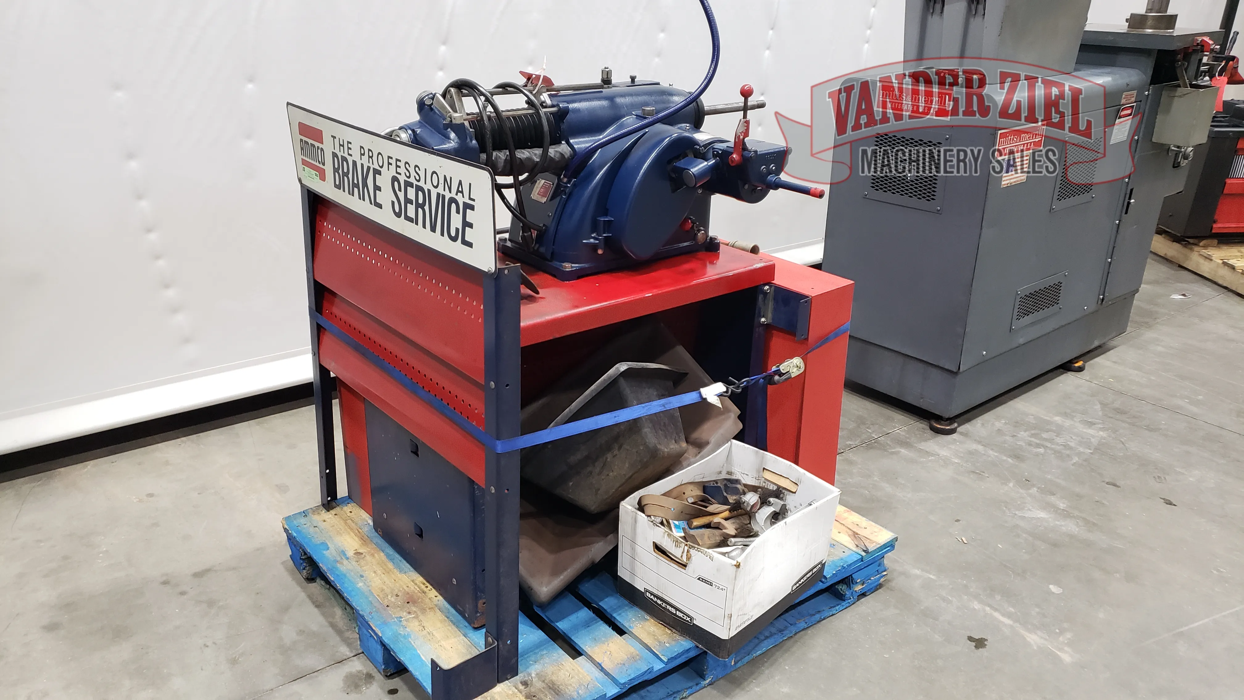 Ammco Model 4000 Brake Lathe - Prefetch Image 30222