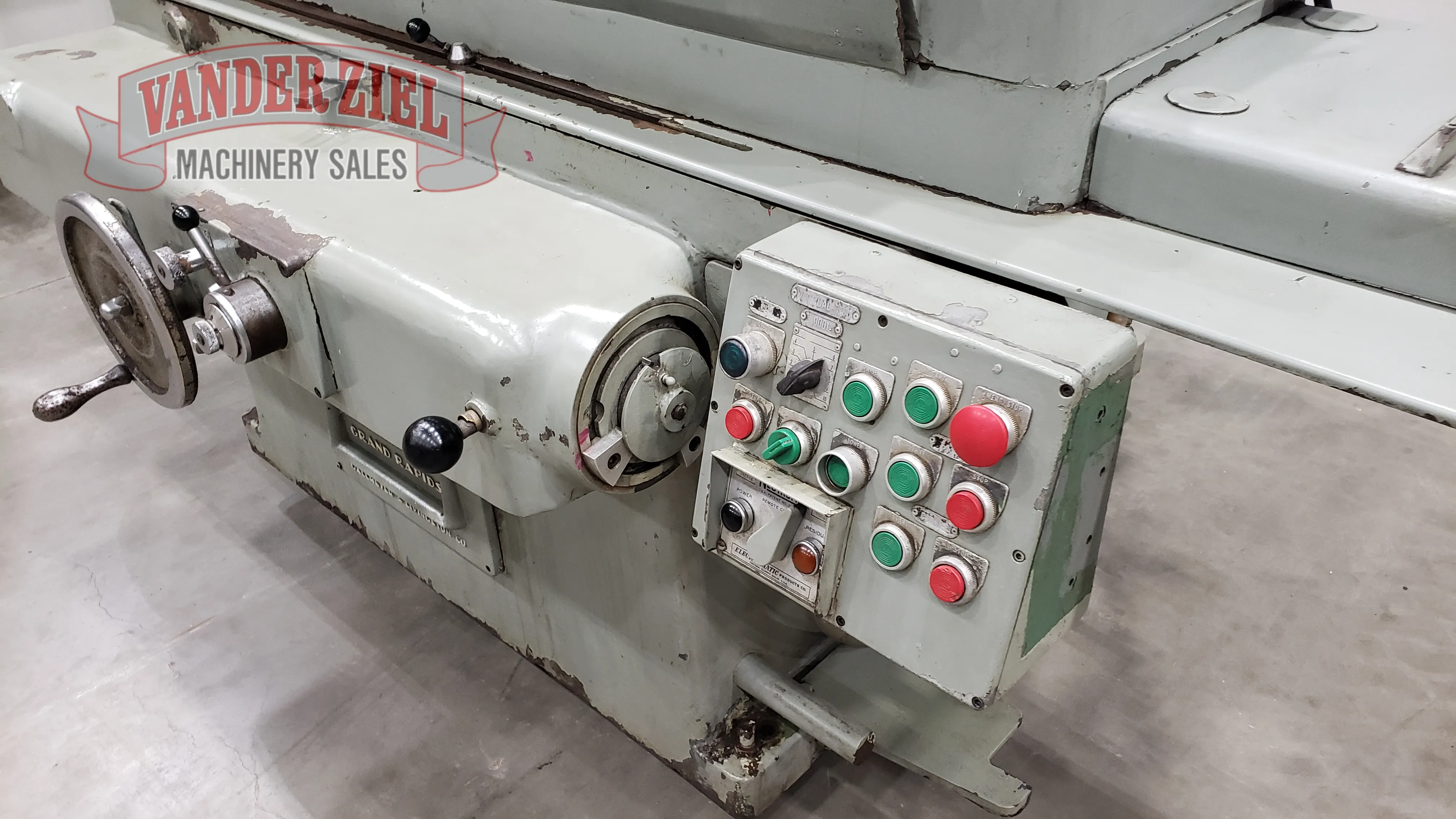 Gallmeyer & Livingston 12” x 36” Hydraulic Grinder, Model 550 - Prefetch Image 30887