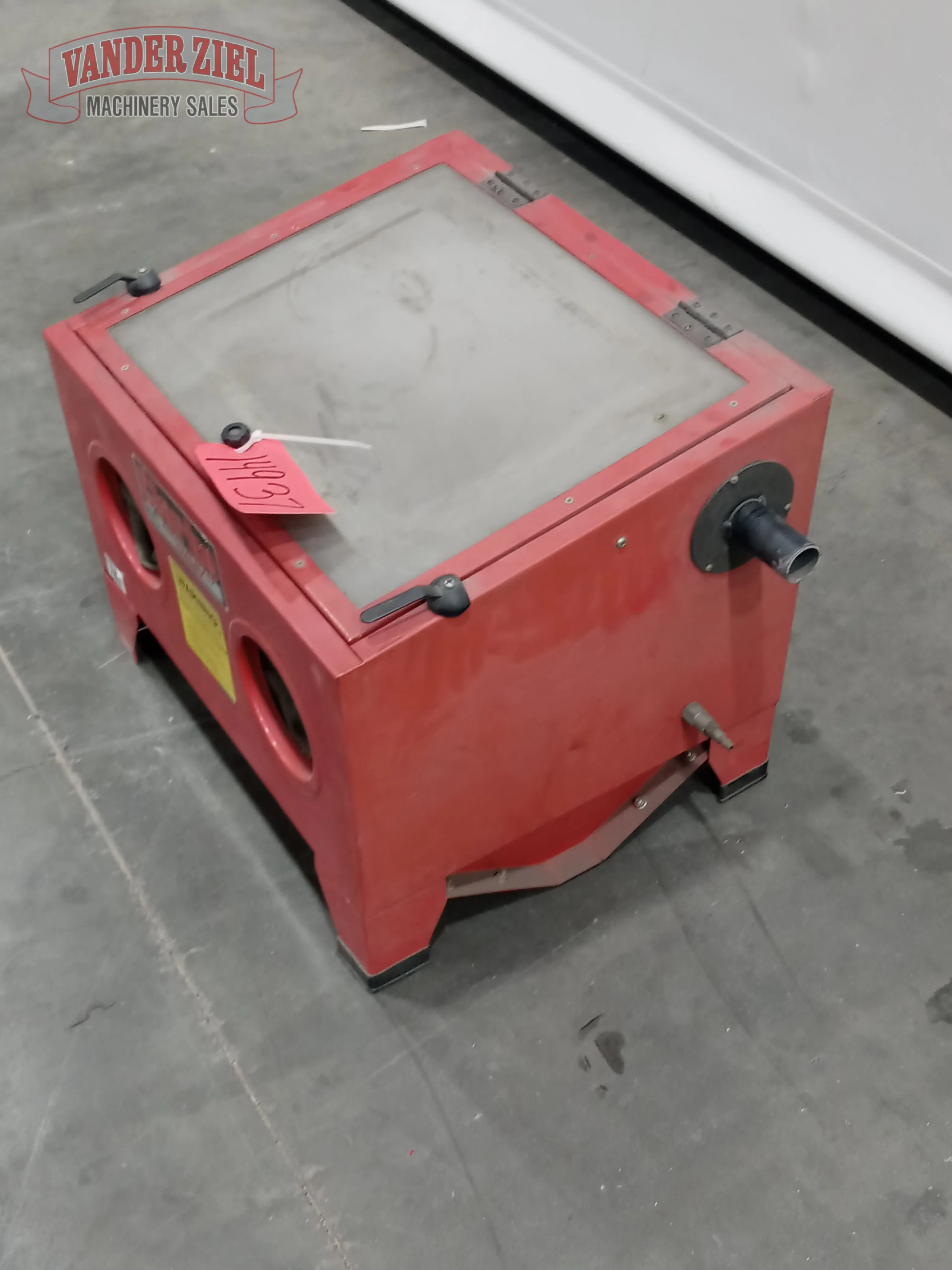 Sandblast Cabinet - Prefetch Image 31181