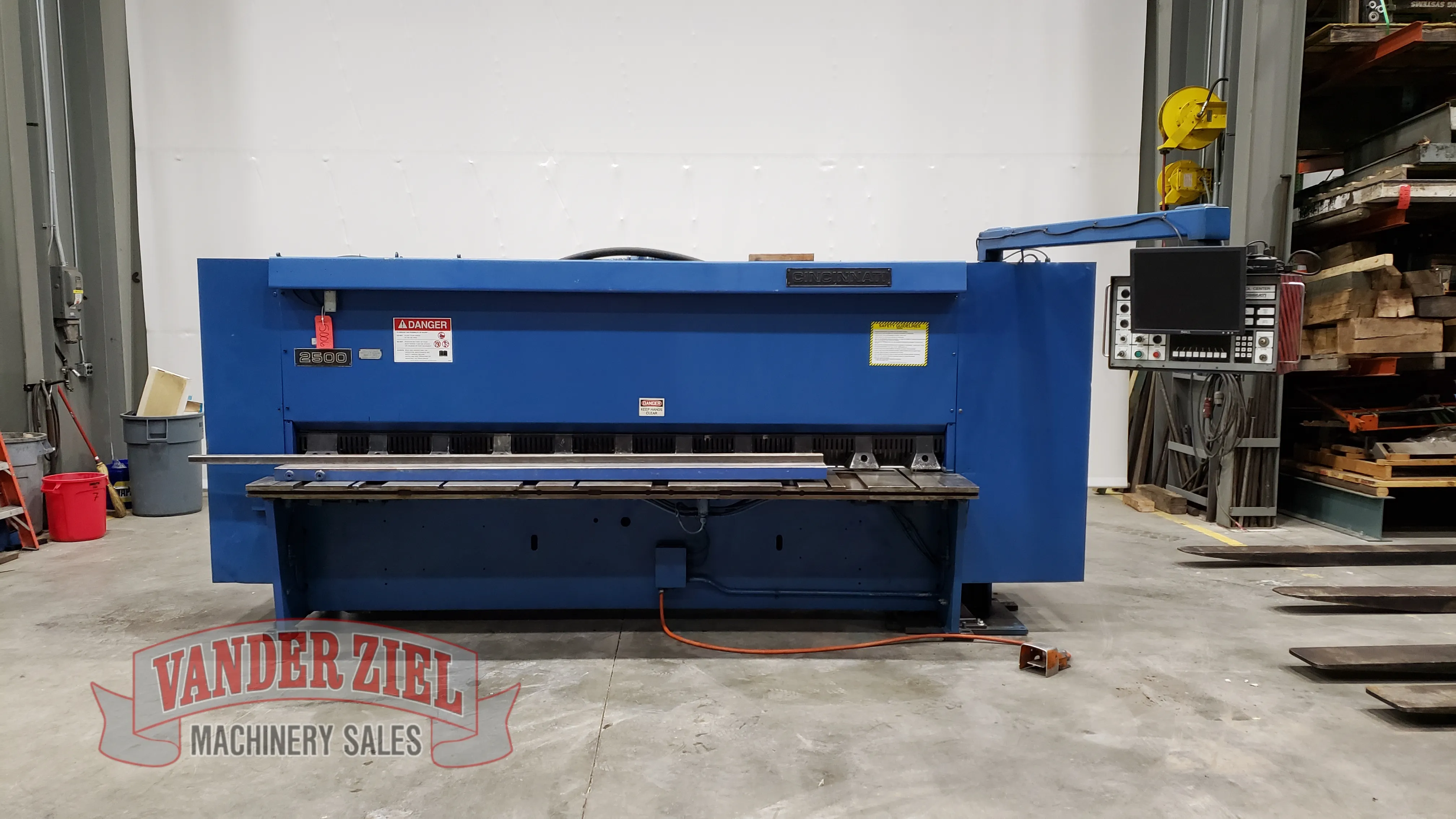 Cincinnati 10’ x ¼” Hydraulic Shear, Model 2500HS x 10 - Main Image 1