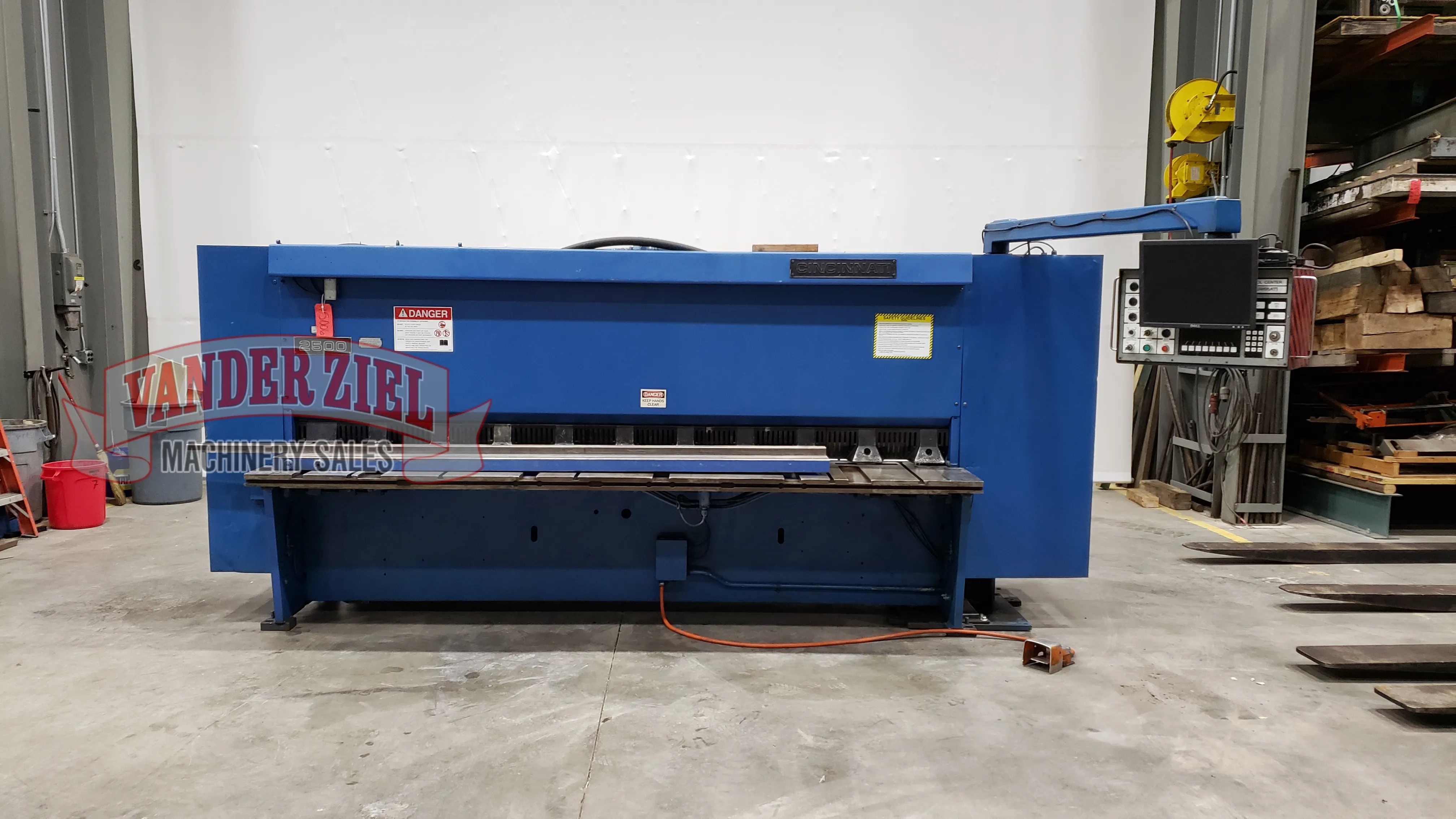 Cincinnati 10’ x ¼” Hydraulic Shear, Model 2500HS x 10 - Prefetch Image 31536