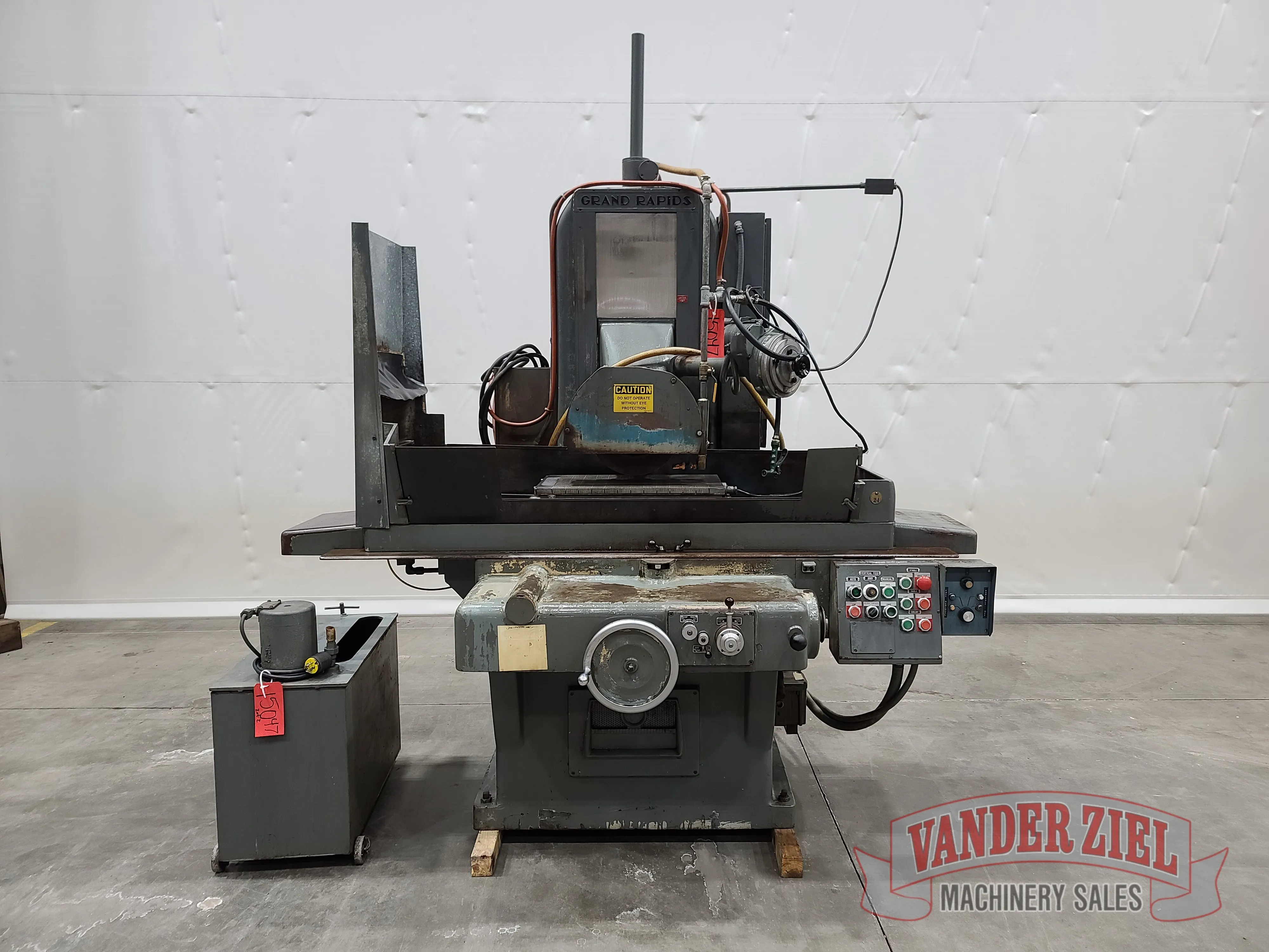 Gallmeyer & Livingston 16” x 24” Hydraulic Grinder, Model 470 - Main Image 1