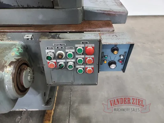 Gallmeyer & Livingston 16” x 24” Hydraulic Grinder, Model 470 - Gallery Thumbnail 8