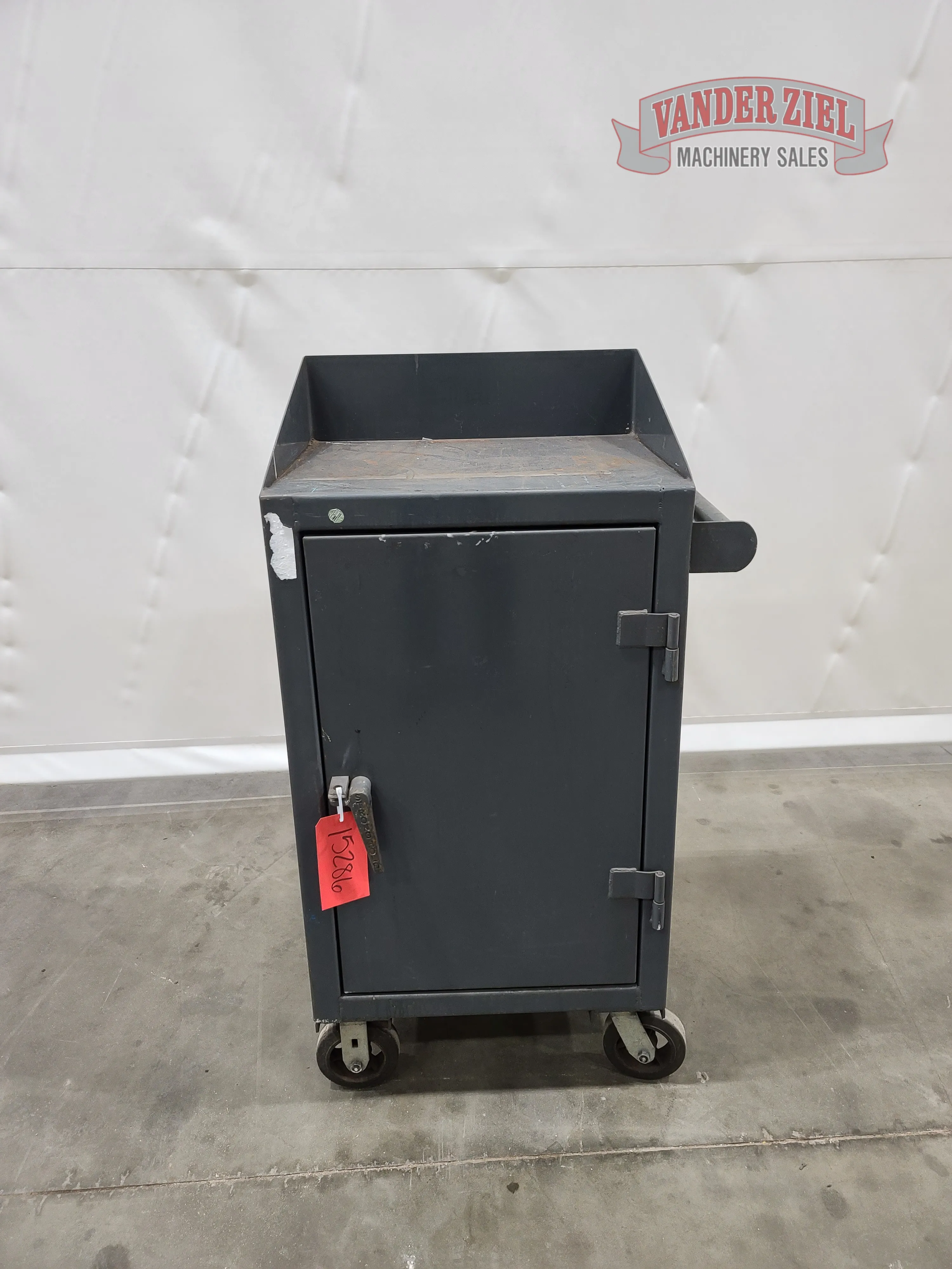 Stronghold 20″ x 24″ x 44″ Heavy Duty Rolling Tool Cabinet - Main Image 1
