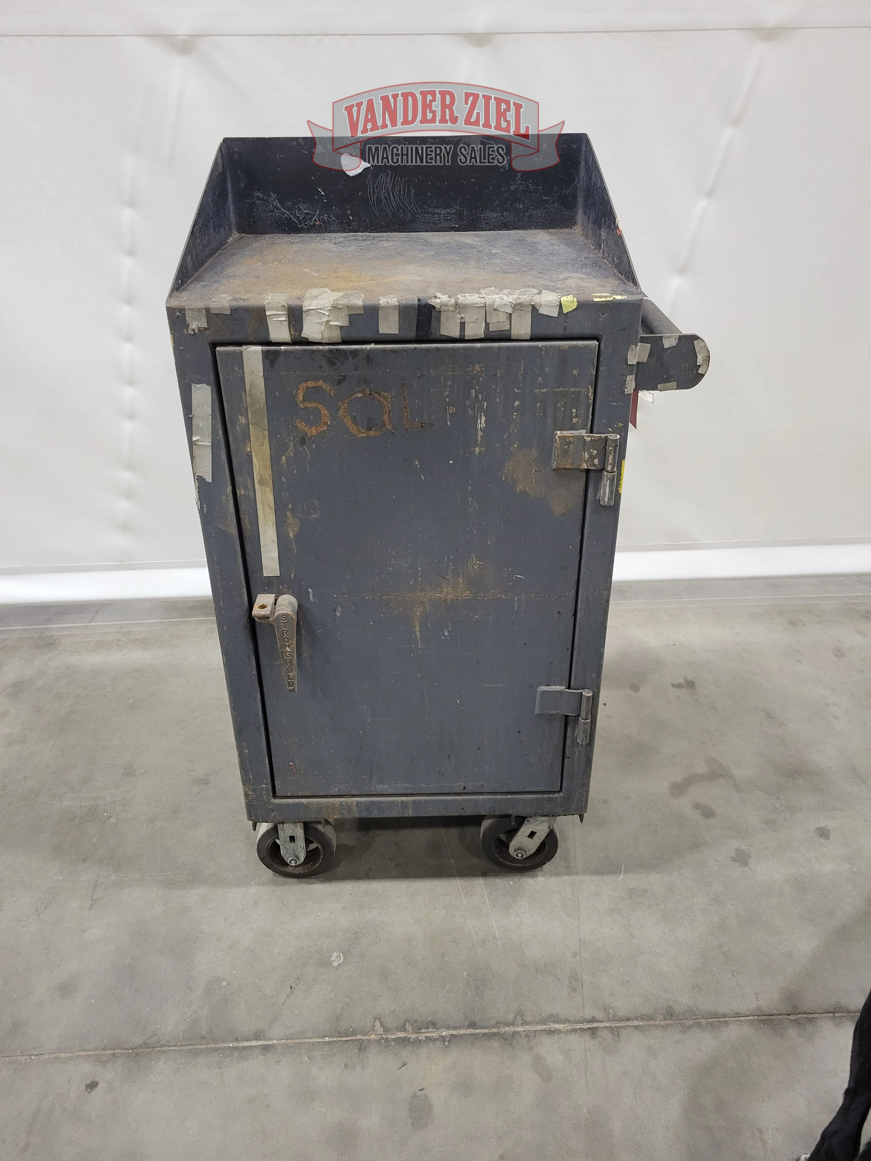 Stronghold 20″ x 24″ x 44″ Heavy Duty Rolling Tool Cabinet - Main Image 1
