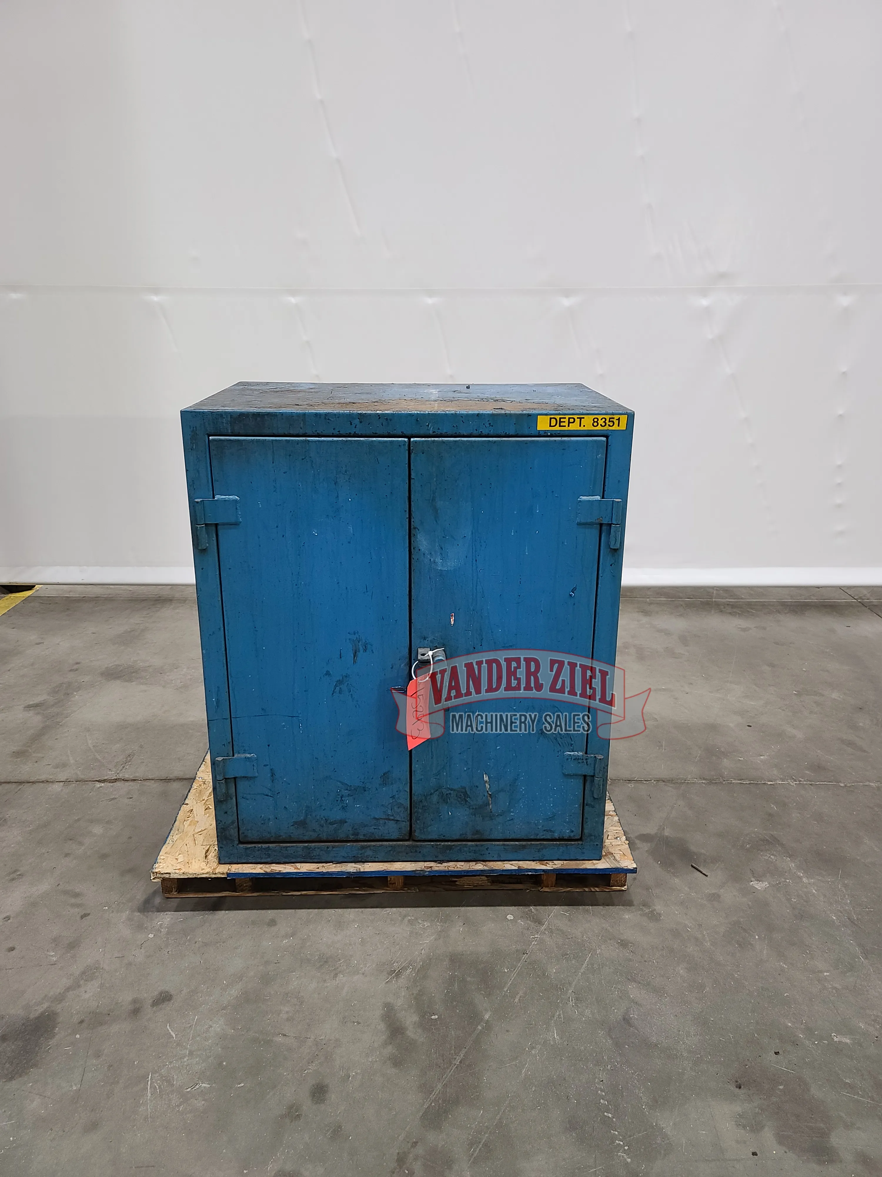 Stronghold 36″ x 20″ x 40″H Heavy Duty Tool Cabinet - Main Image 1