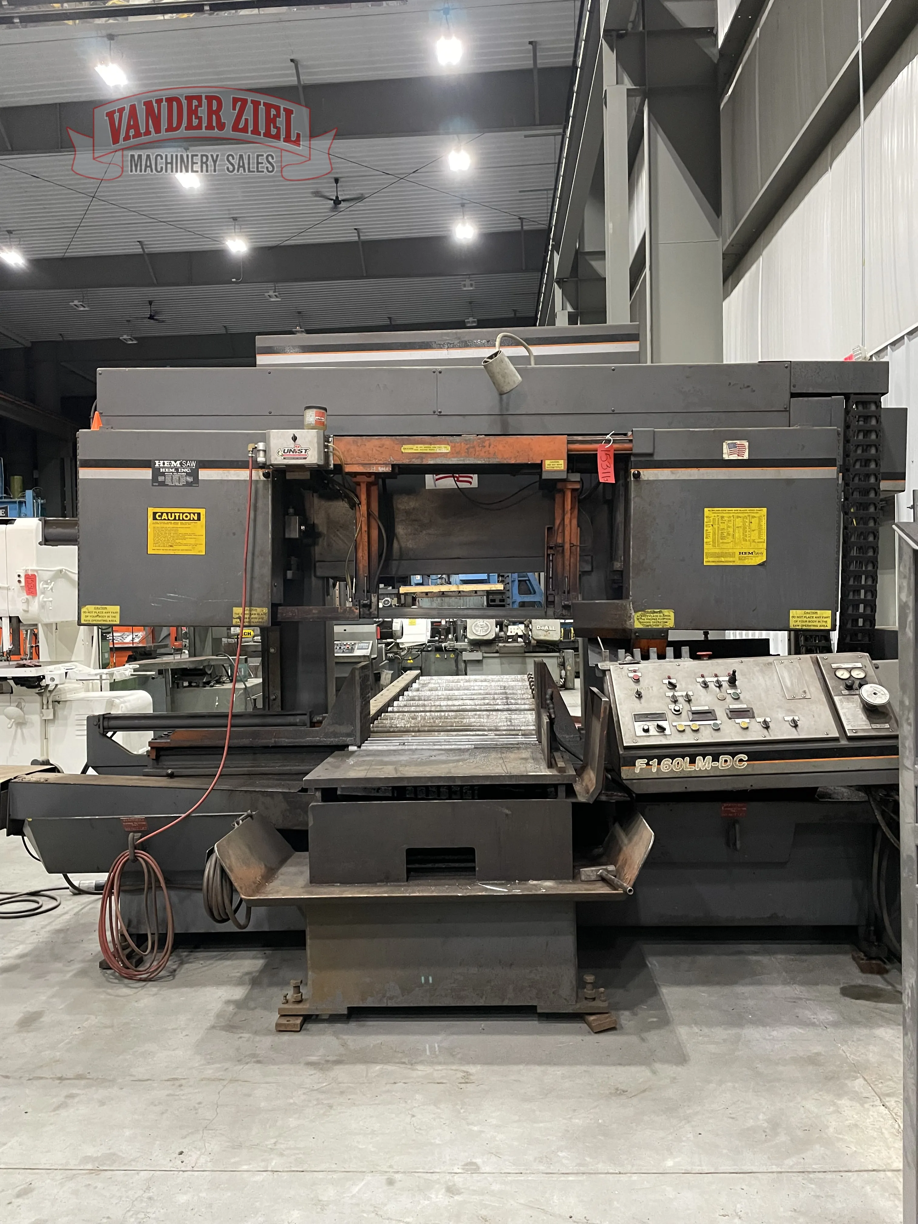 HE&M 25” x 30” Dual Post Column Horizontal Saw, Model F160LM-60 - Main Image 1