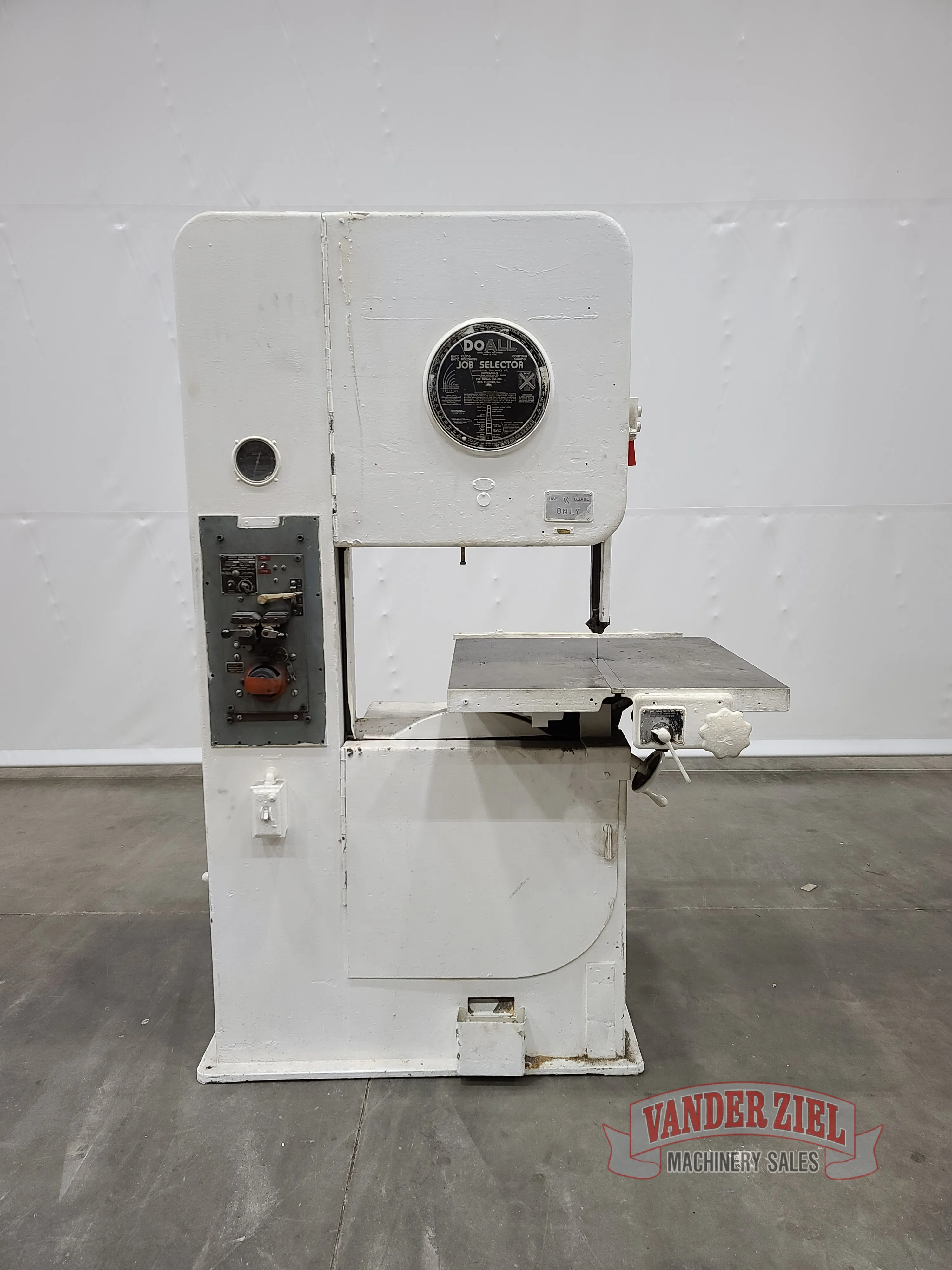 DoAll 26” Vertical Saw, Model V26 - Main Image 1