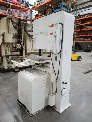 DoAll 26” Vertical Saw, Model V26 - Gallery Thumbnail 4