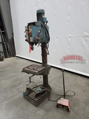 HM Machinery 26” Drill Press, Model A008 - Gallery Thumbnail 2