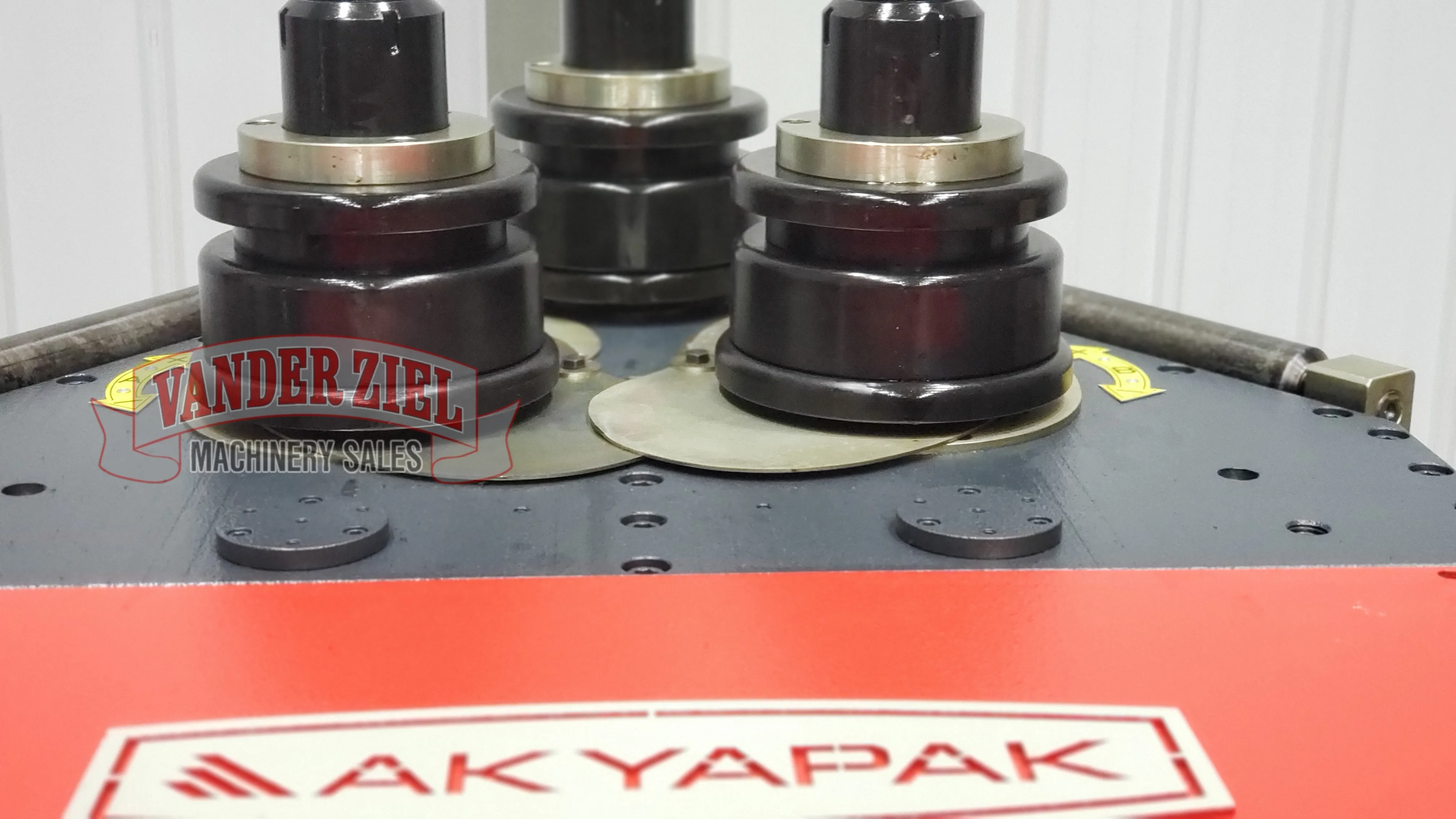 Akyapak 2" x 2" x 1/4" Angle Bending Roll, Model APK 61 - NEW - Prefetch Image 33870