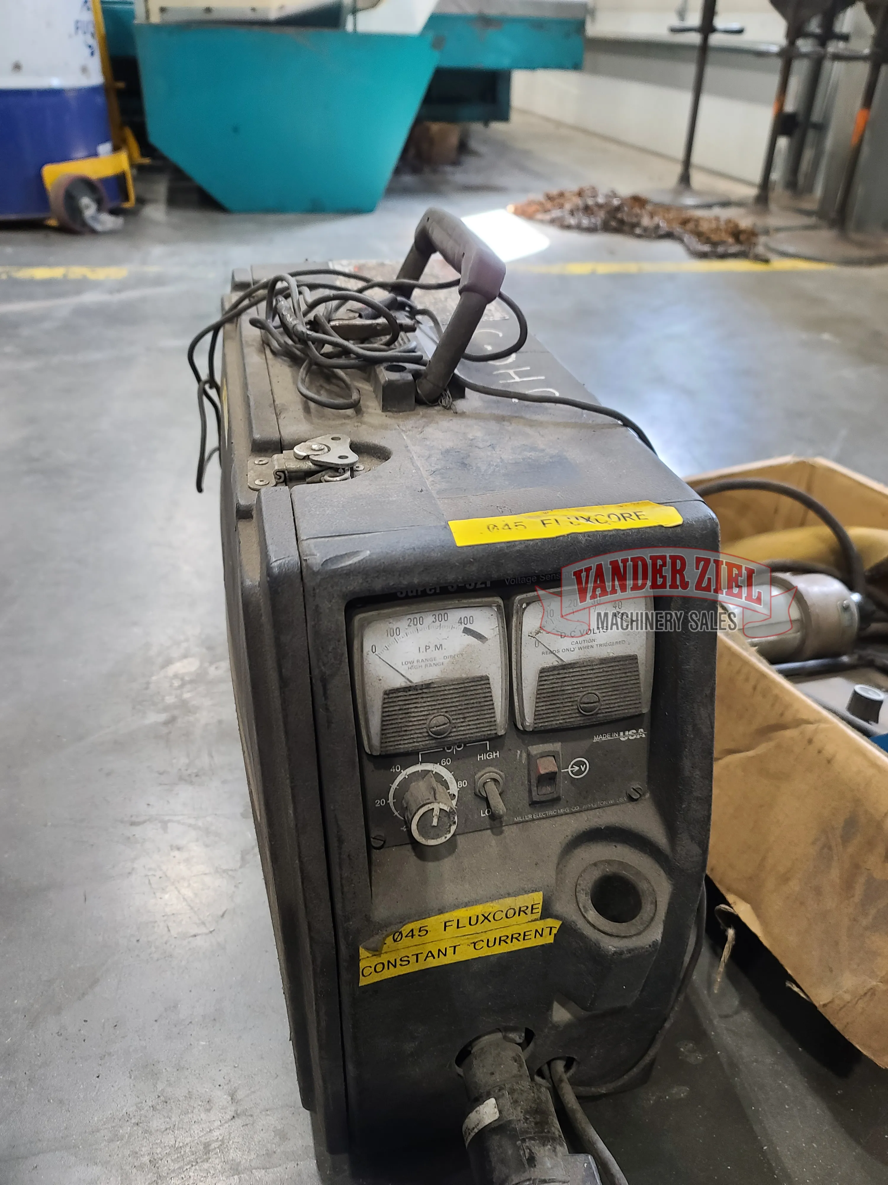 Miller Deltaweld 302 Welder - Prefetch Image 33999