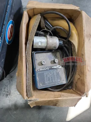 Miller Deltaweld 302 Welder - Gallery Thumbnail 8