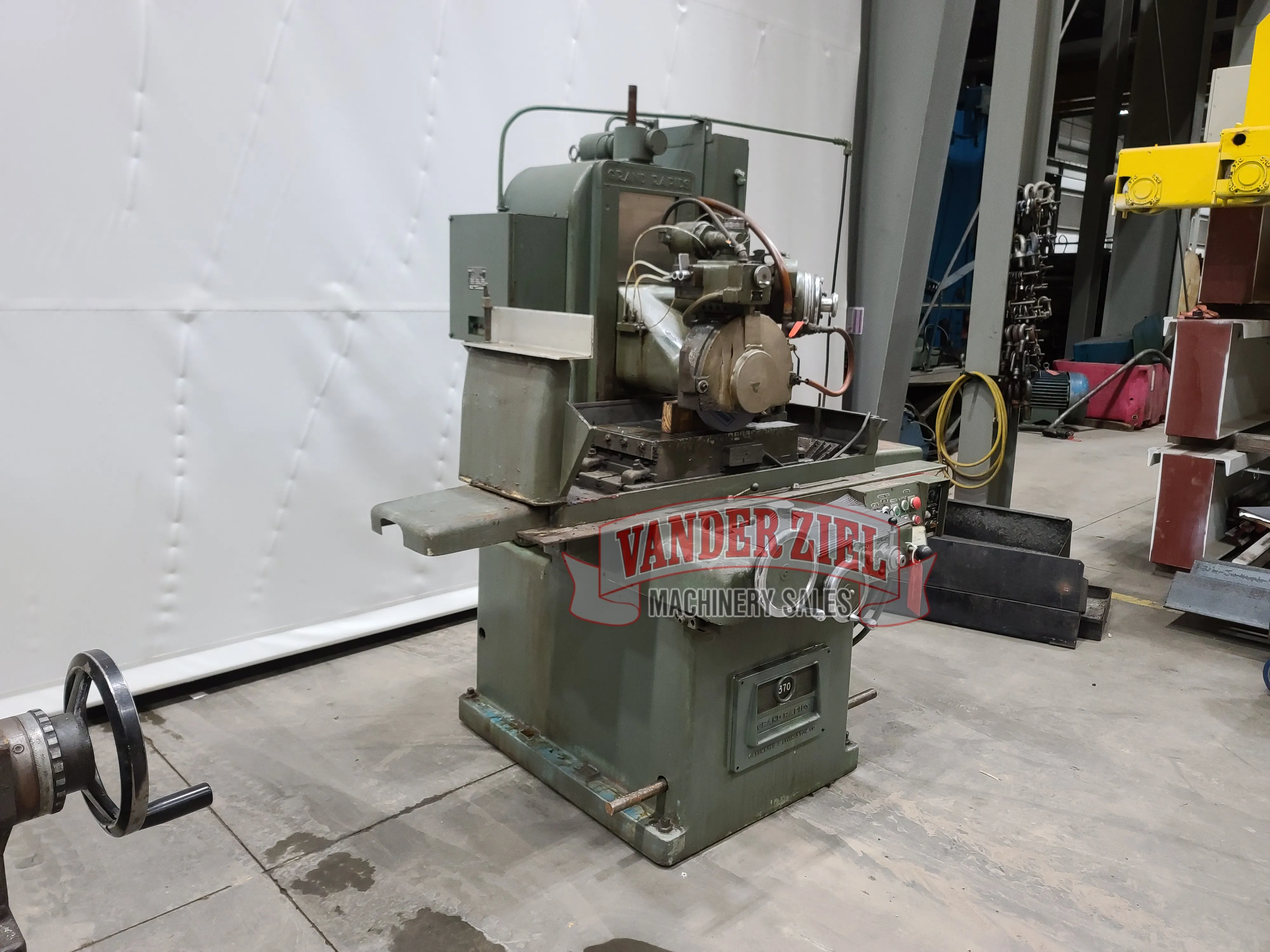 Grand Rapids 12” x 24” Hydraulic Surface Grinder, Model 370 - Prefetch Image 34686