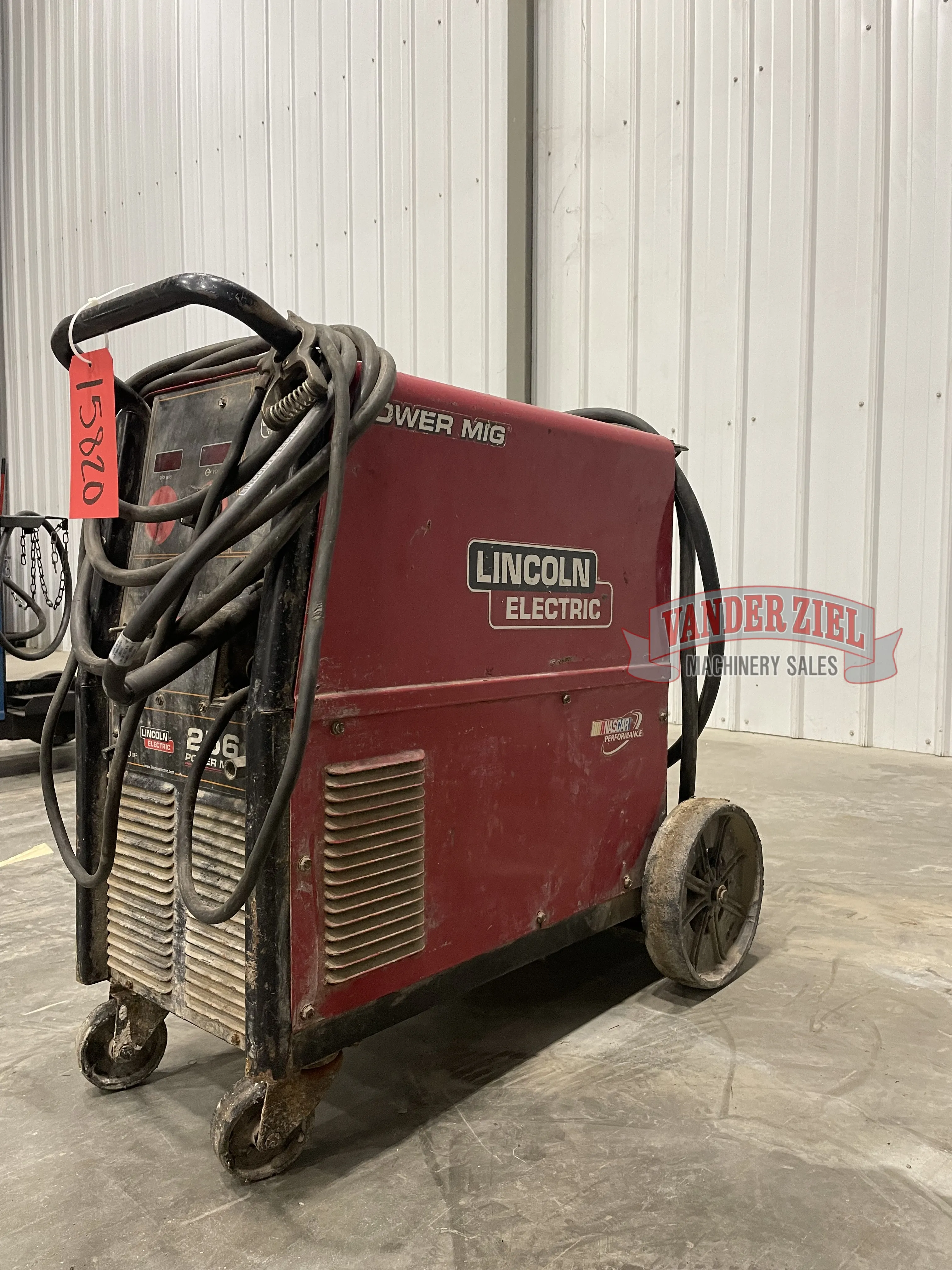 Lincoln Maxtrac Electric Power MIG 256 Welder K3068 - Main Image 1