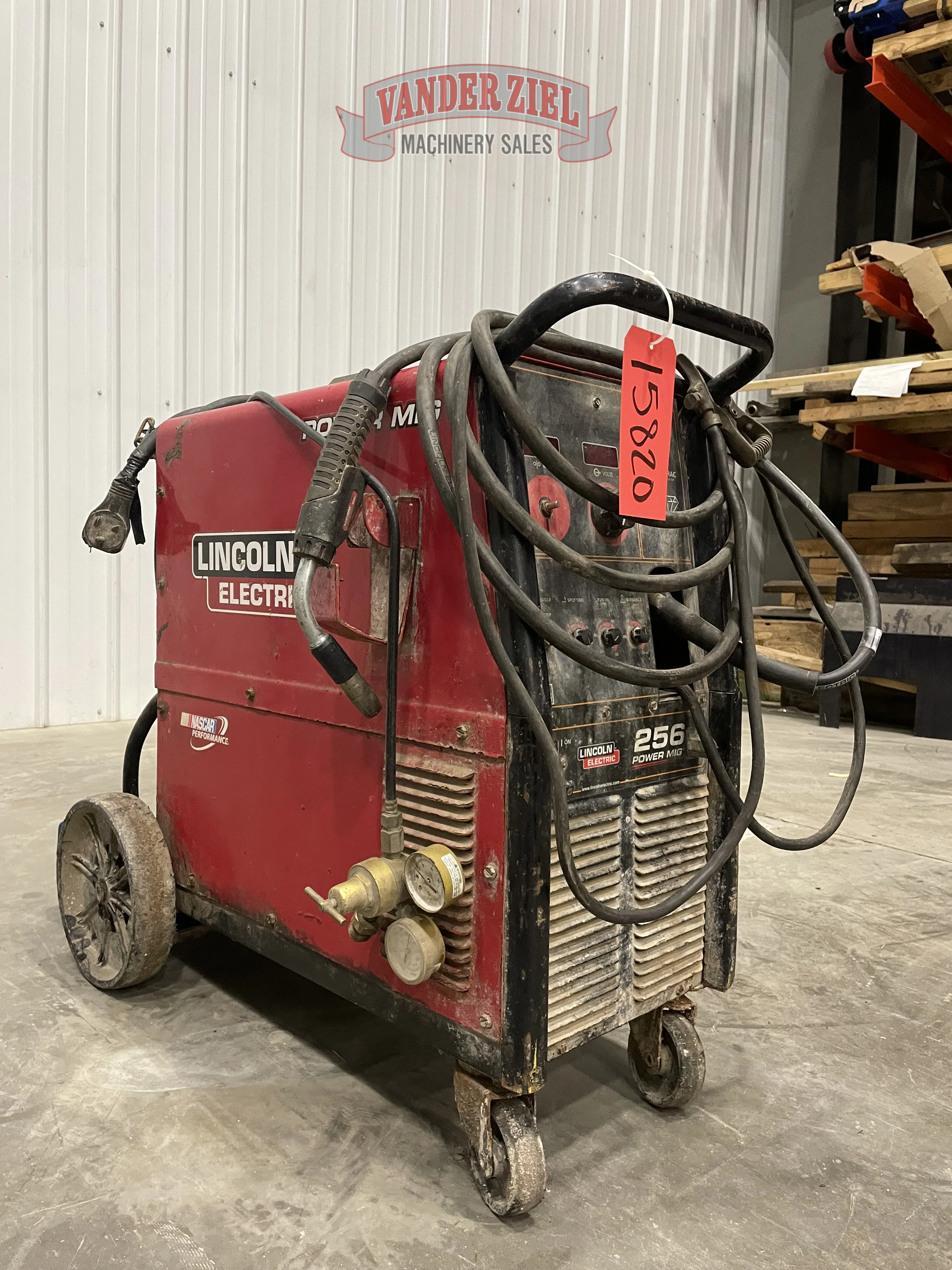 Lincoln Maxtrac Electric Power MIG 256 Welder K3068 - Prefetch Image 35674