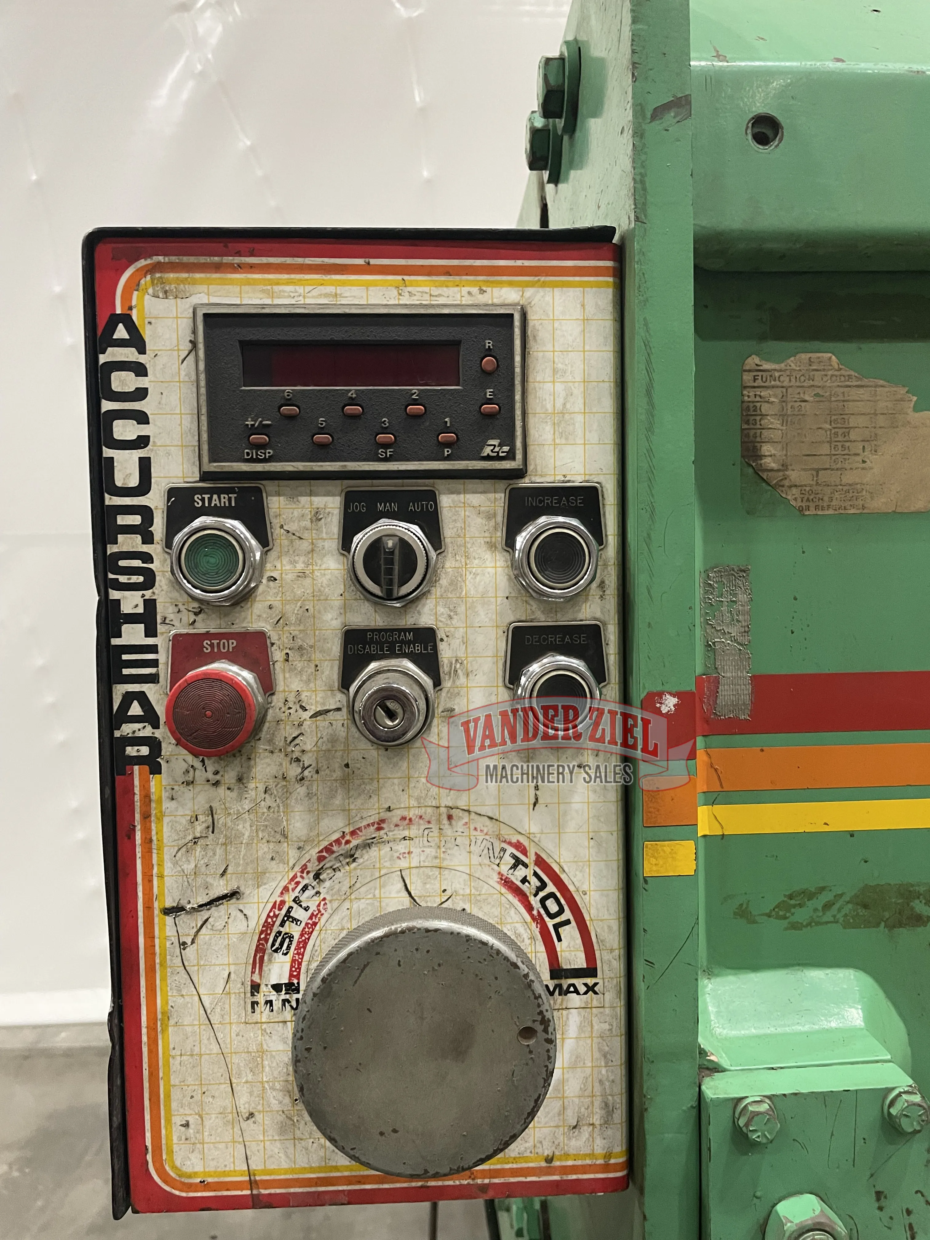 Accurshear 6’ x 10 Gauge Low Profile Hydraulic Shear, Model 61356 - Prefetch Image 35813