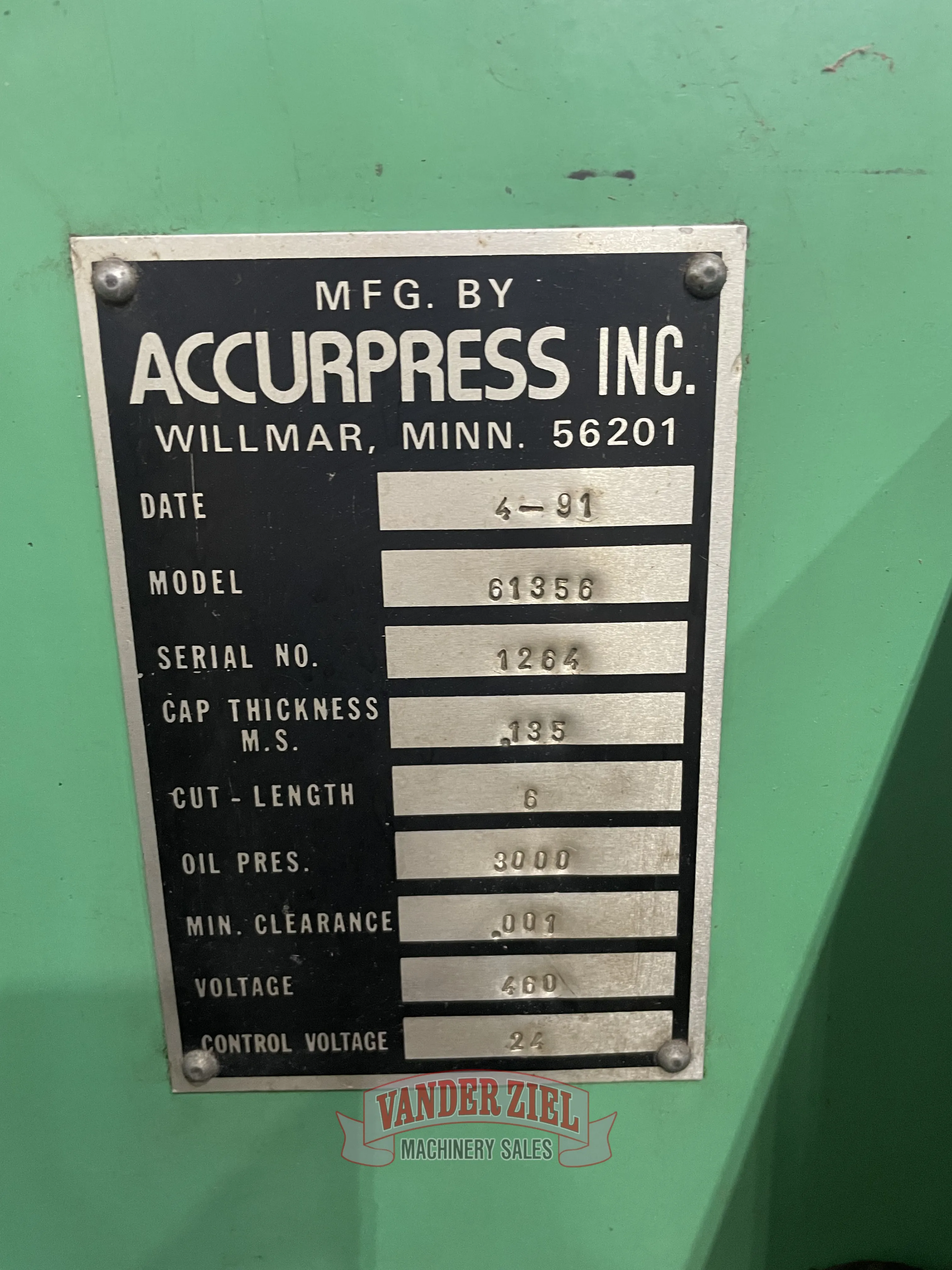 Accurshear 6’ x 10 Gauge Low Profile Hydraulic Shear, Model 61356 - Prefetch Image 35814