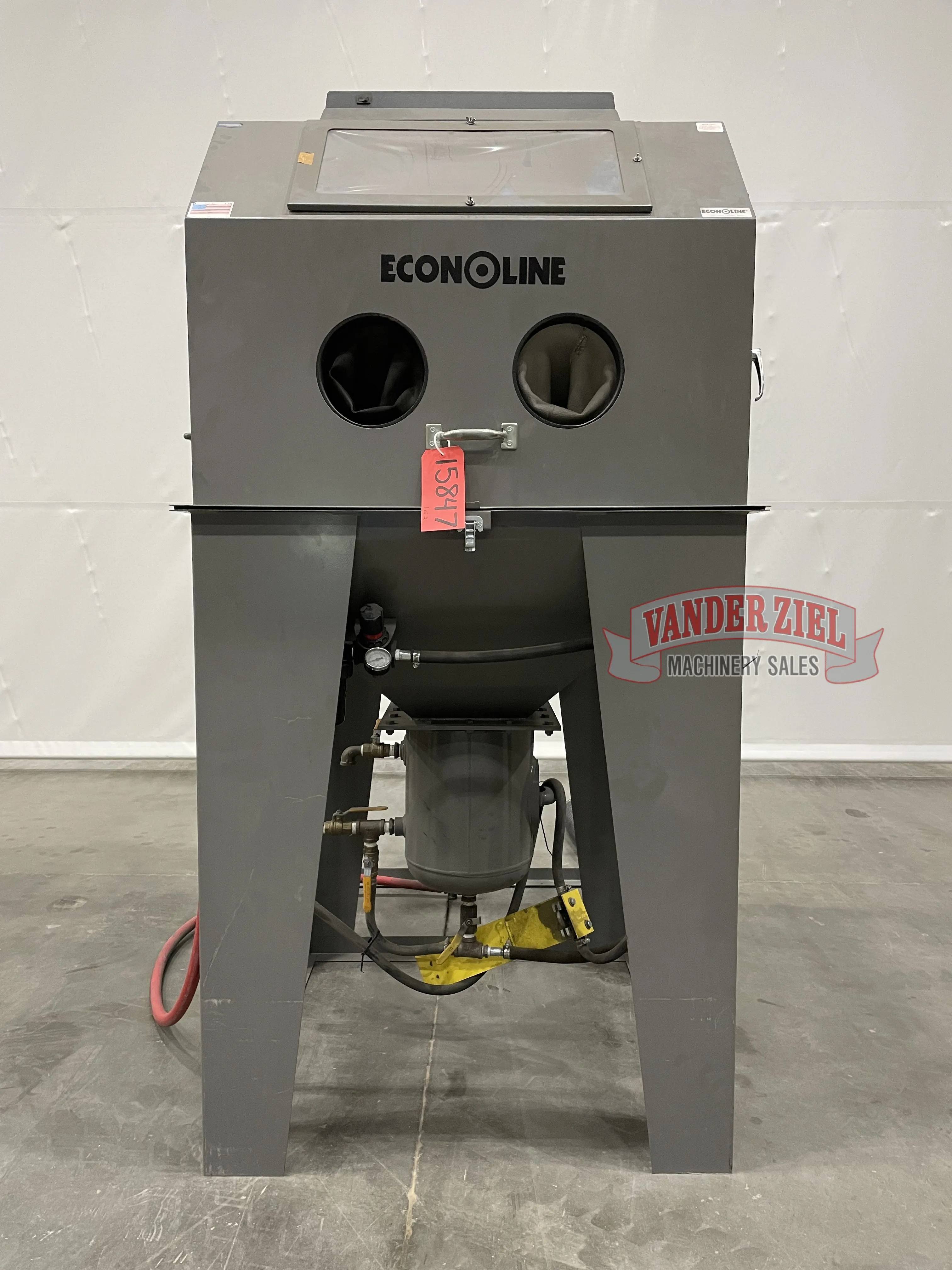 Econoline Abrasive Sandblast Cabinet - Main Image 1