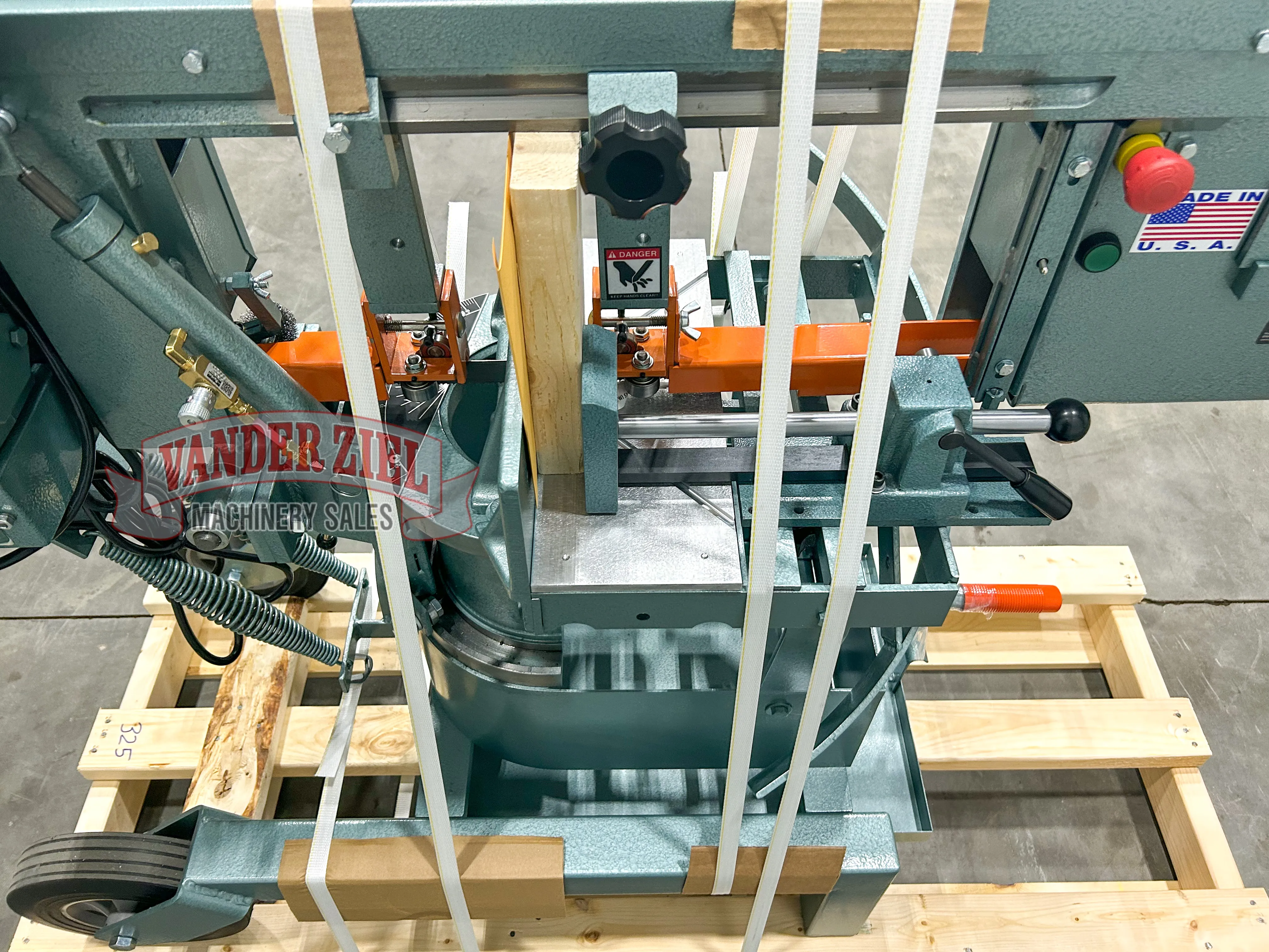 Ellis 9" x 10" Horizontal Saw, Model 1600 - NEW - Prefetch Image 36517