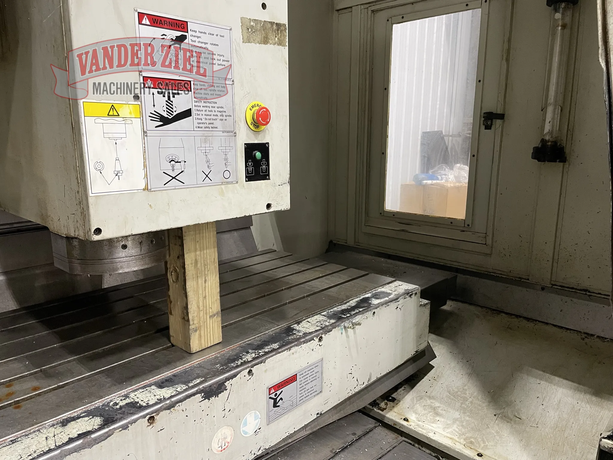 Hurco VMX50 CNC Vertical Machining Center, 2001 - Prefetch Image 37010