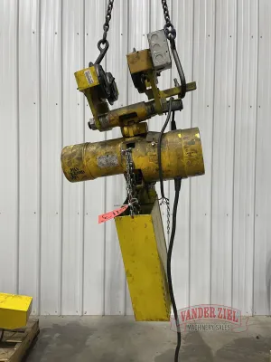 Budgit 3 Ton Chain Hoist with Trolley - Gallery Thumbnail 2