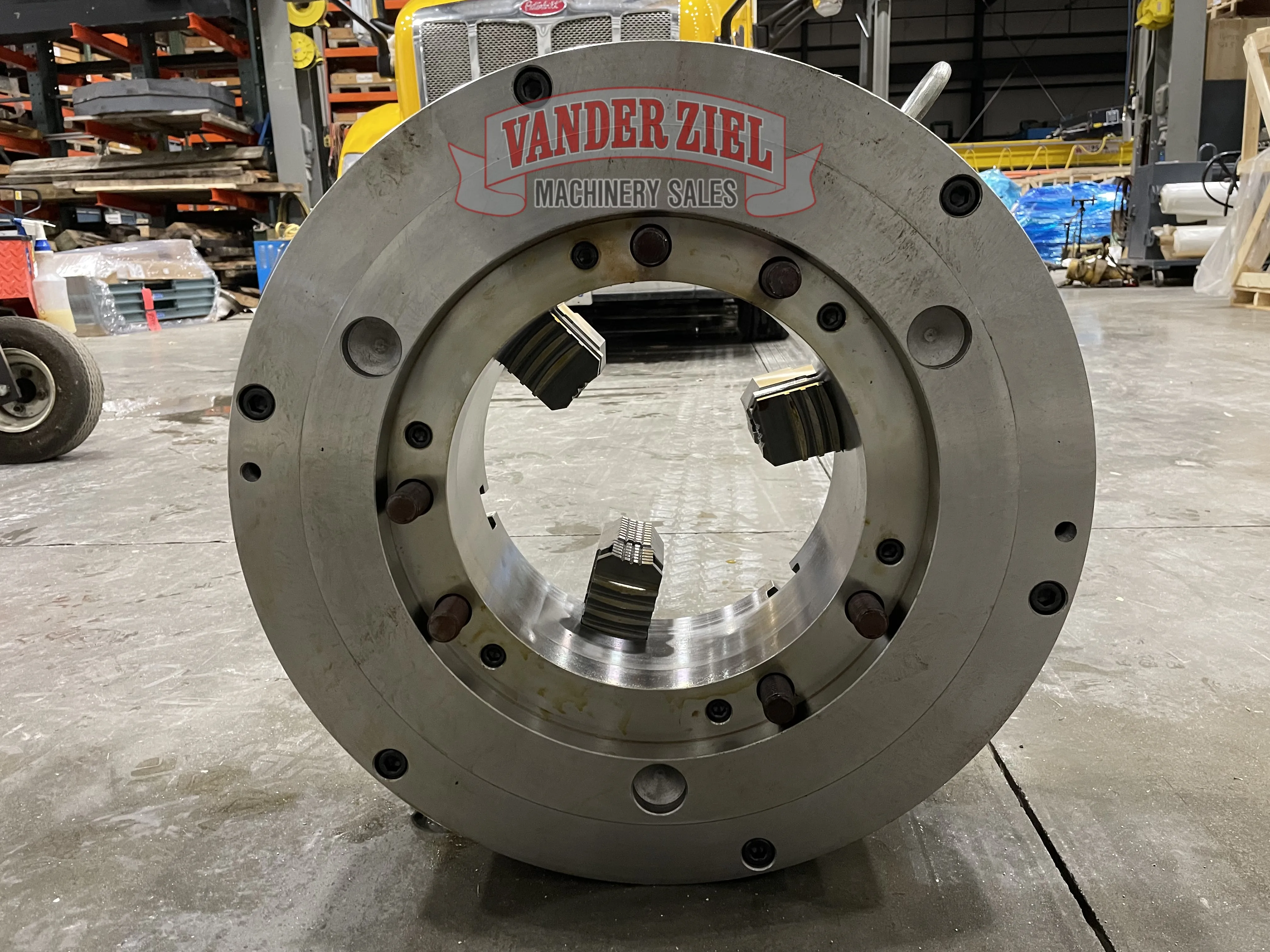 BTC 25" Three Jaw Manual Chuck, 12.5" Bore - NEW - Prefetch Image 37664