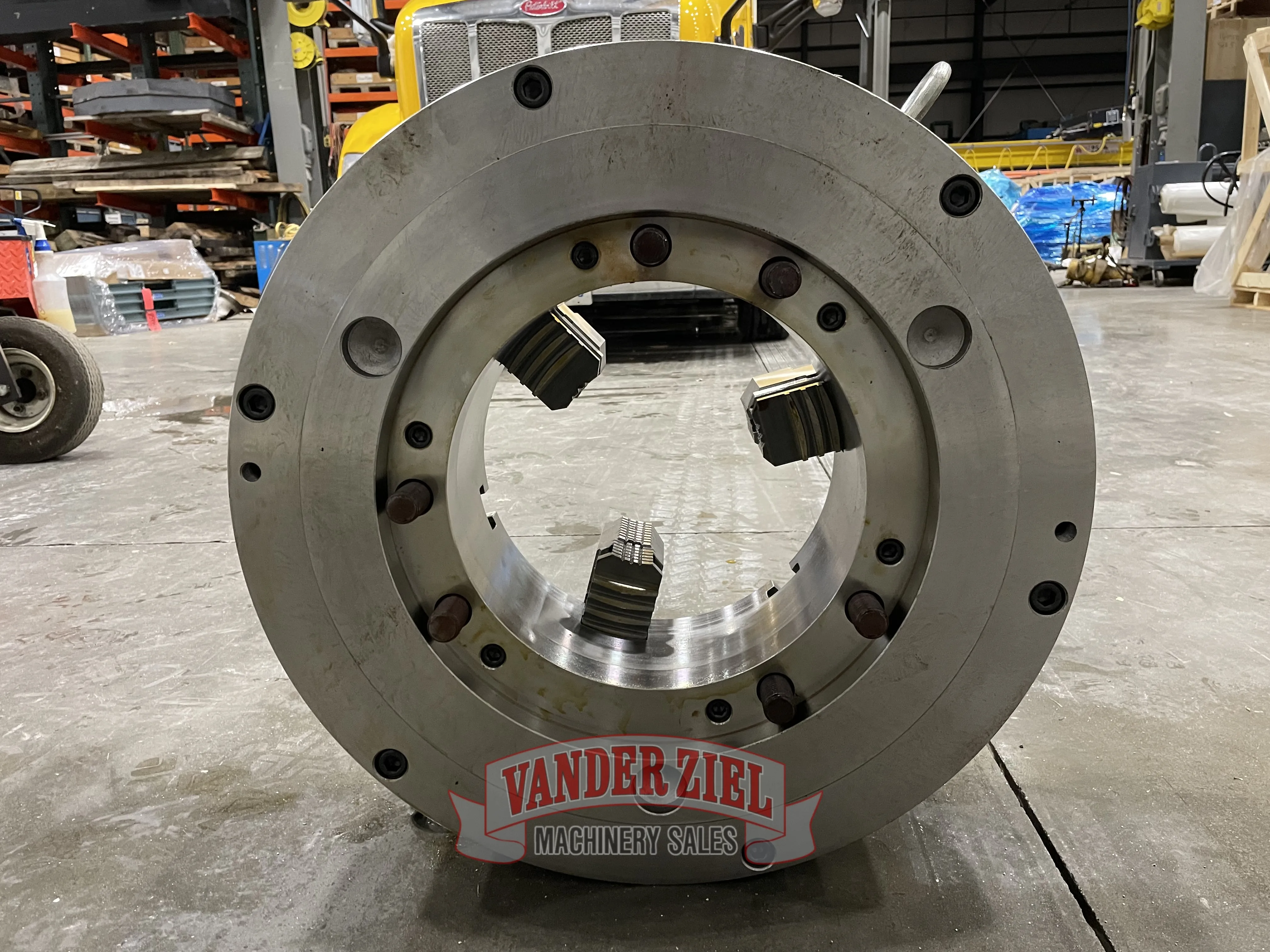 BTC 25" Three Jaw Manual Chuck, 12.5" Bore - NEW - Prefetch Image 37670