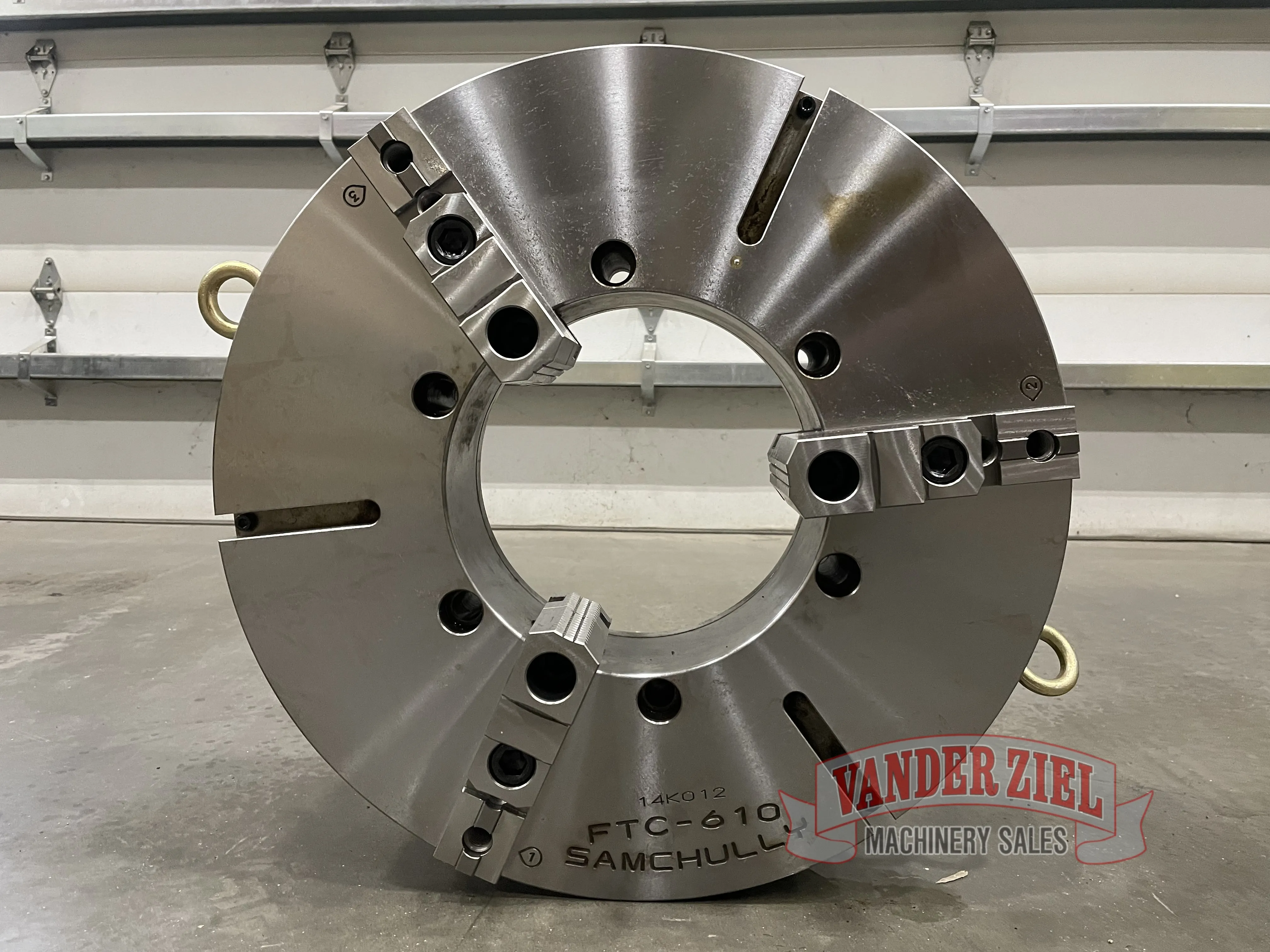 Samchully 24" Three Jaw Scroll Chuck, 10.8" Bore - NEW - Main Image 1